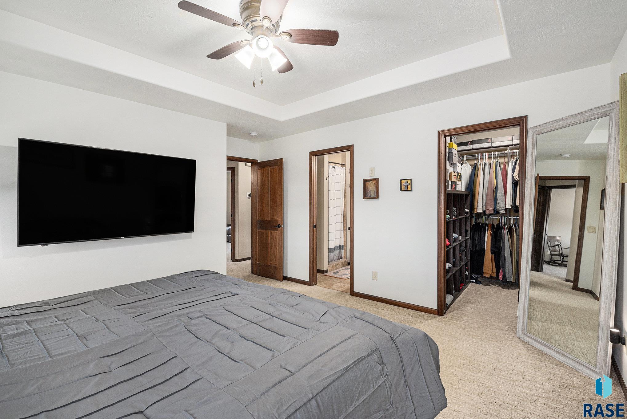 property viewer photo 9