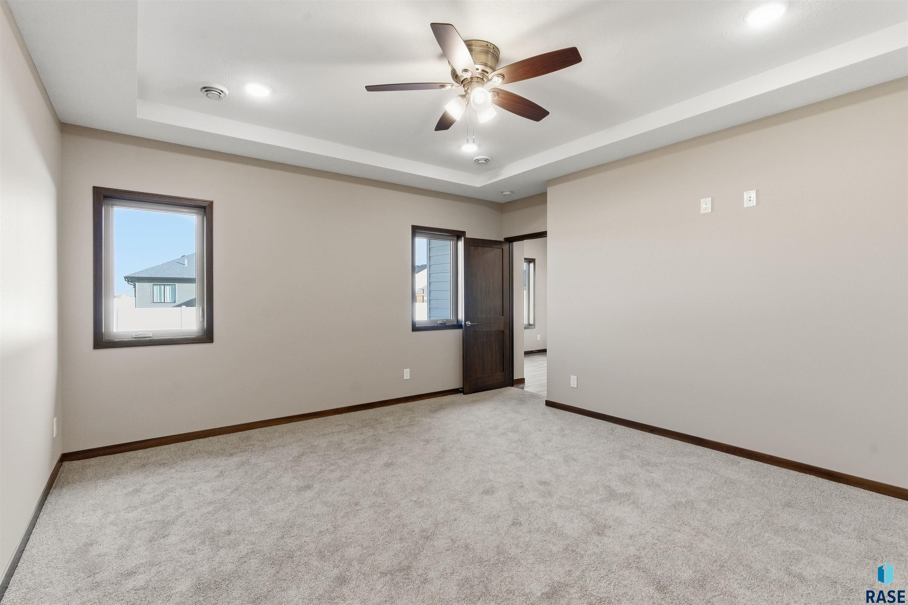 property viewer photo 15
