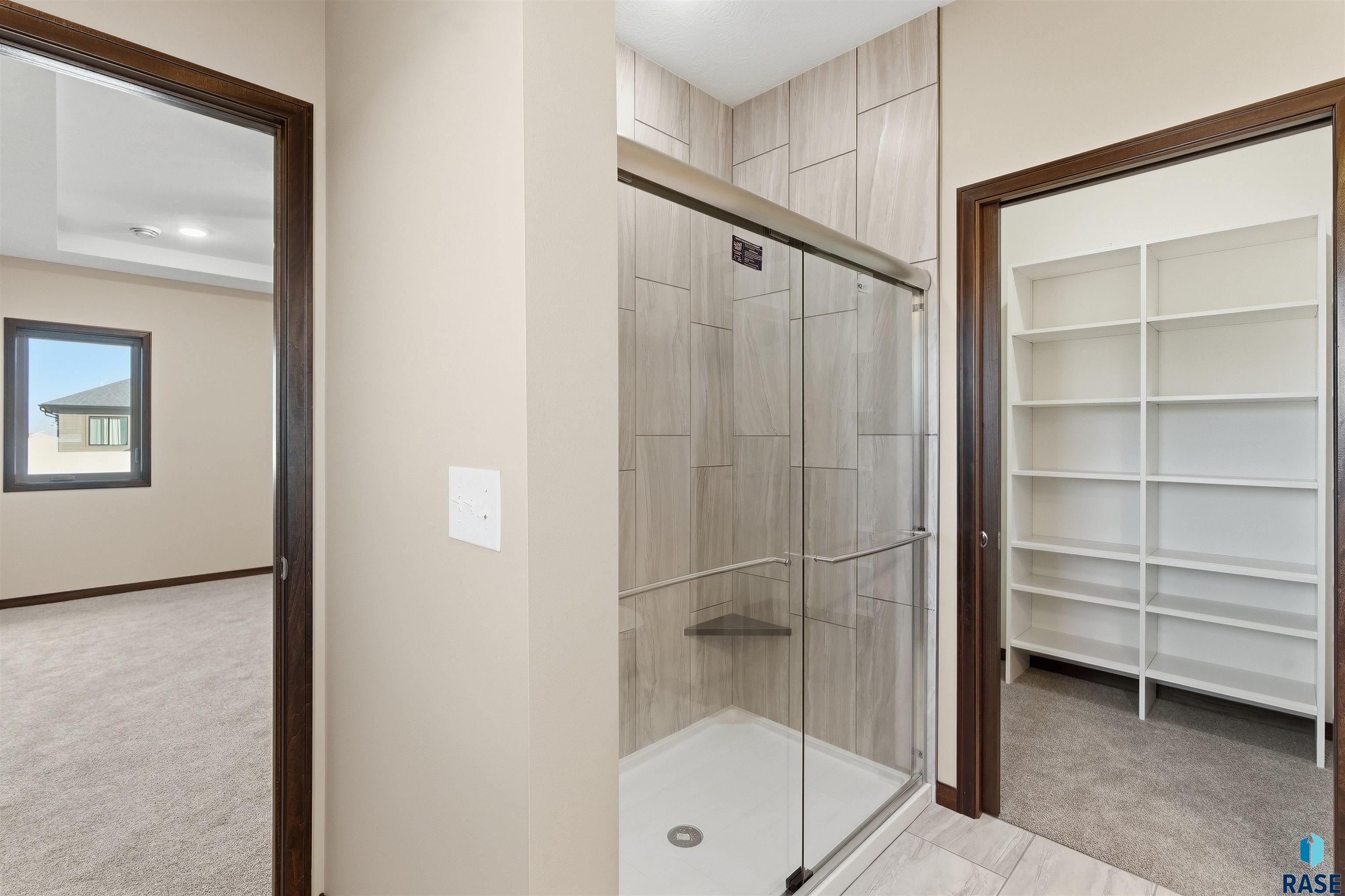 property viewer photo 17