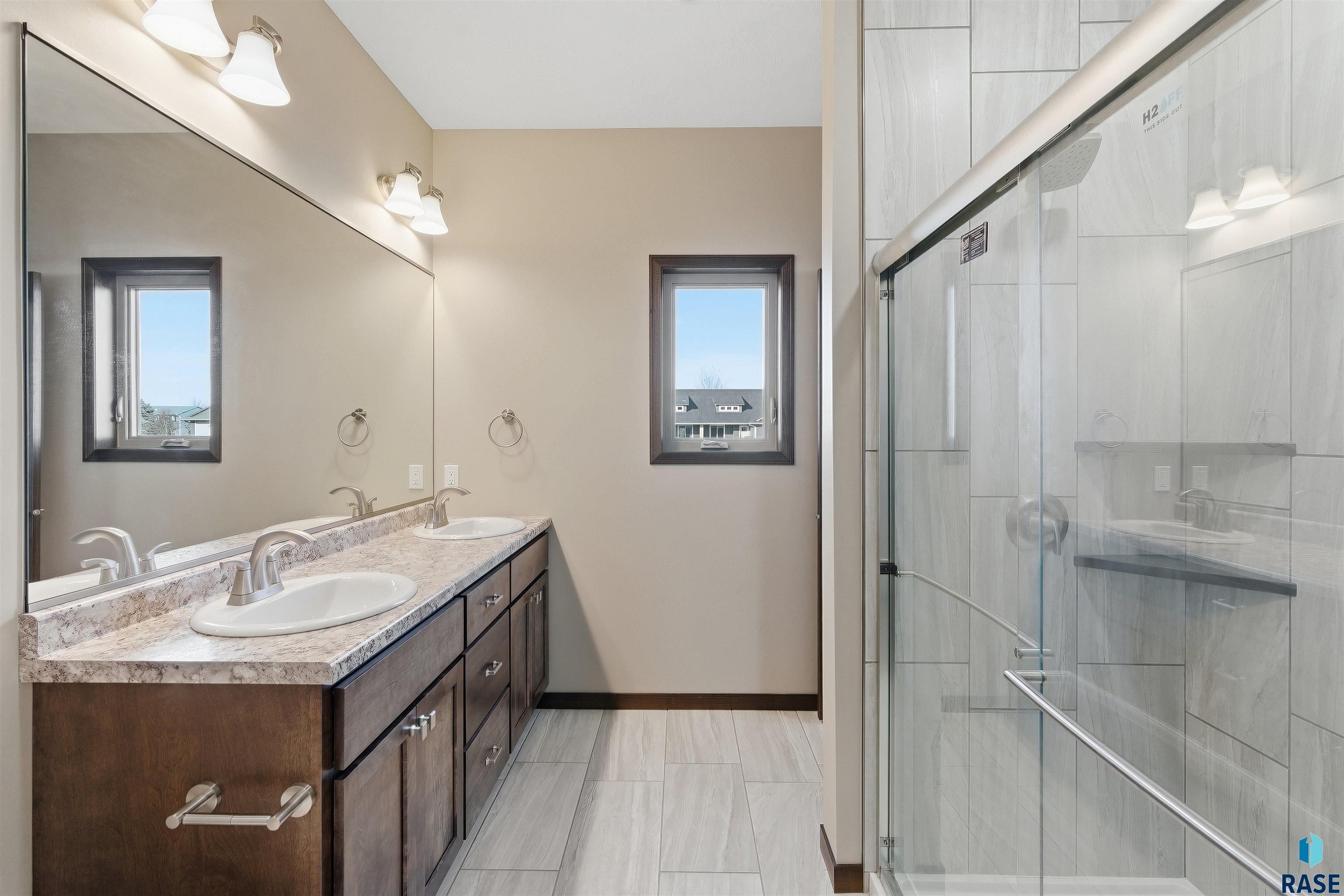 property viewer photo 19