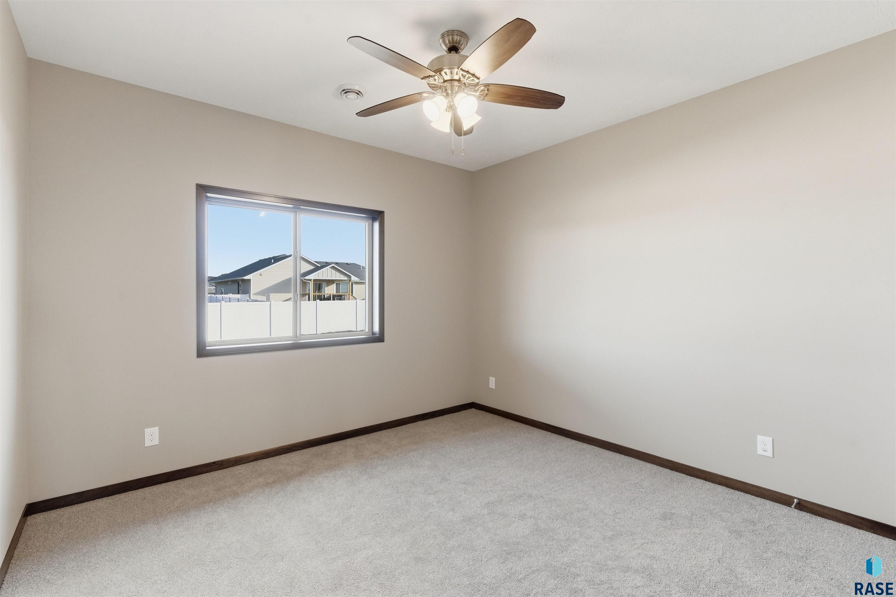 property viewer photo 21