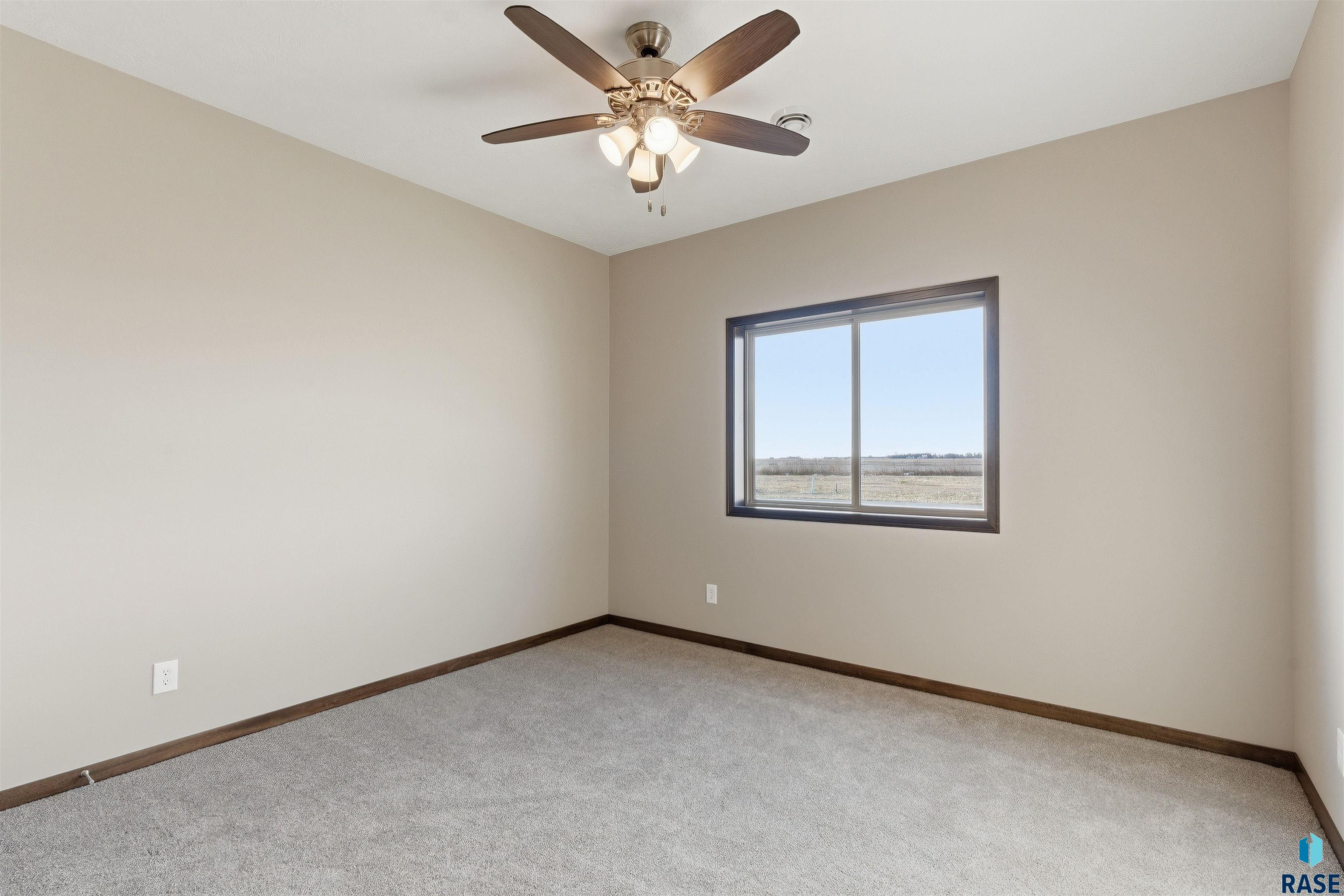property viewer photo 24