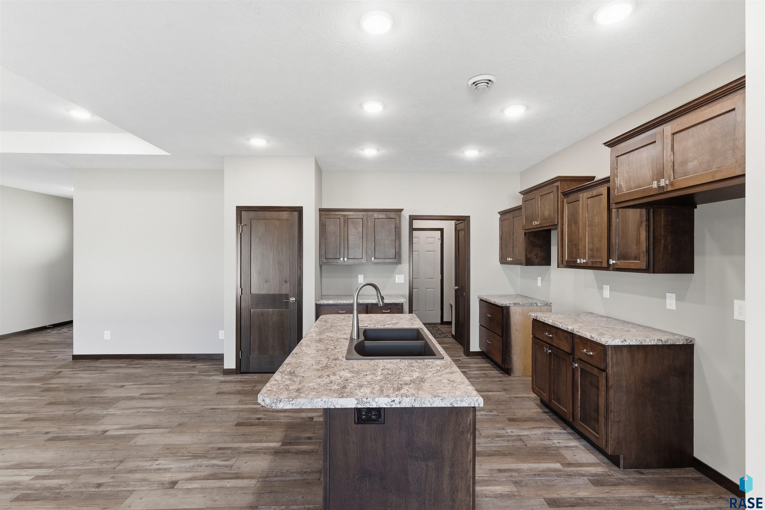 property viewer photo 8