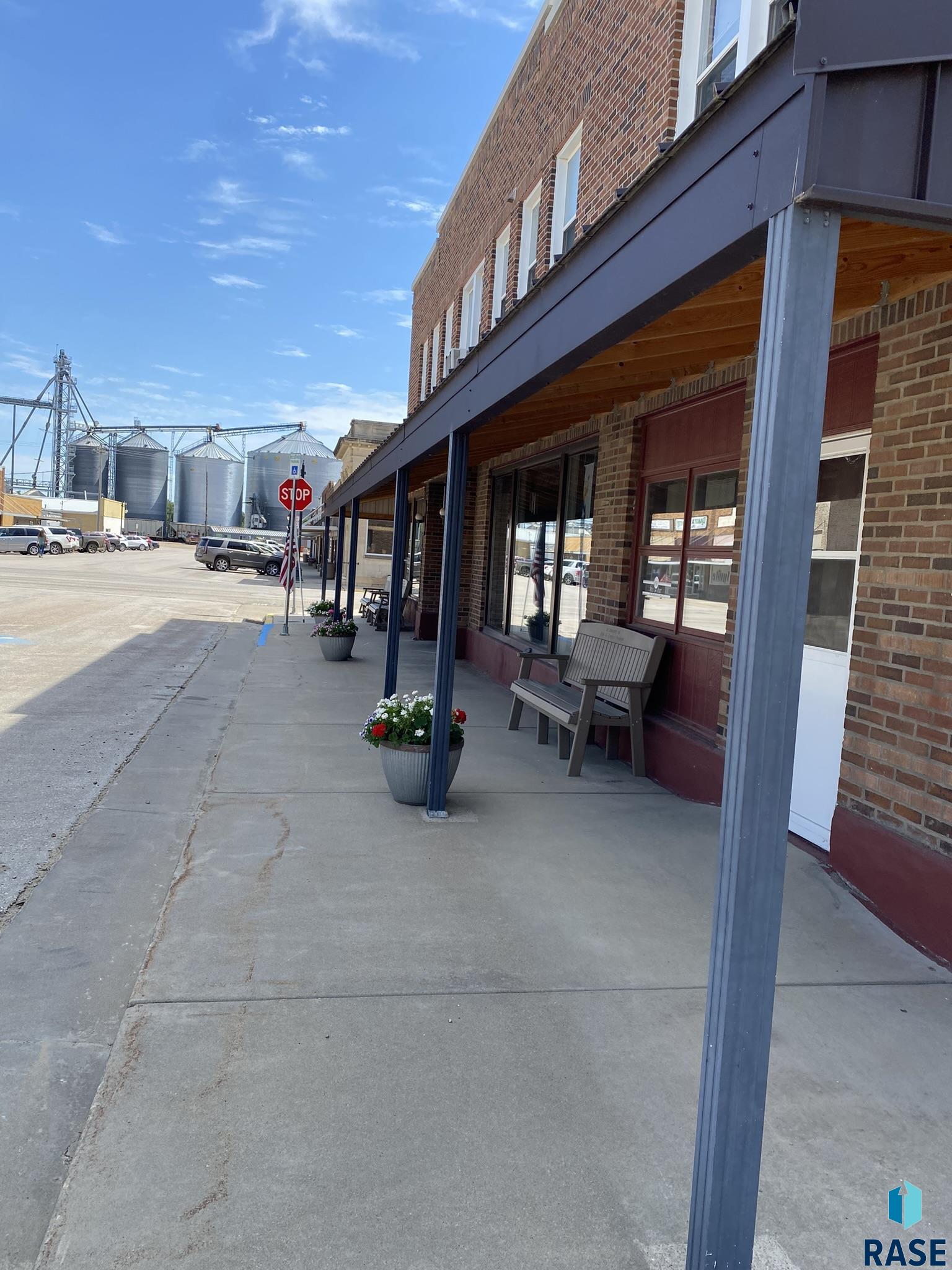 main property photo 8