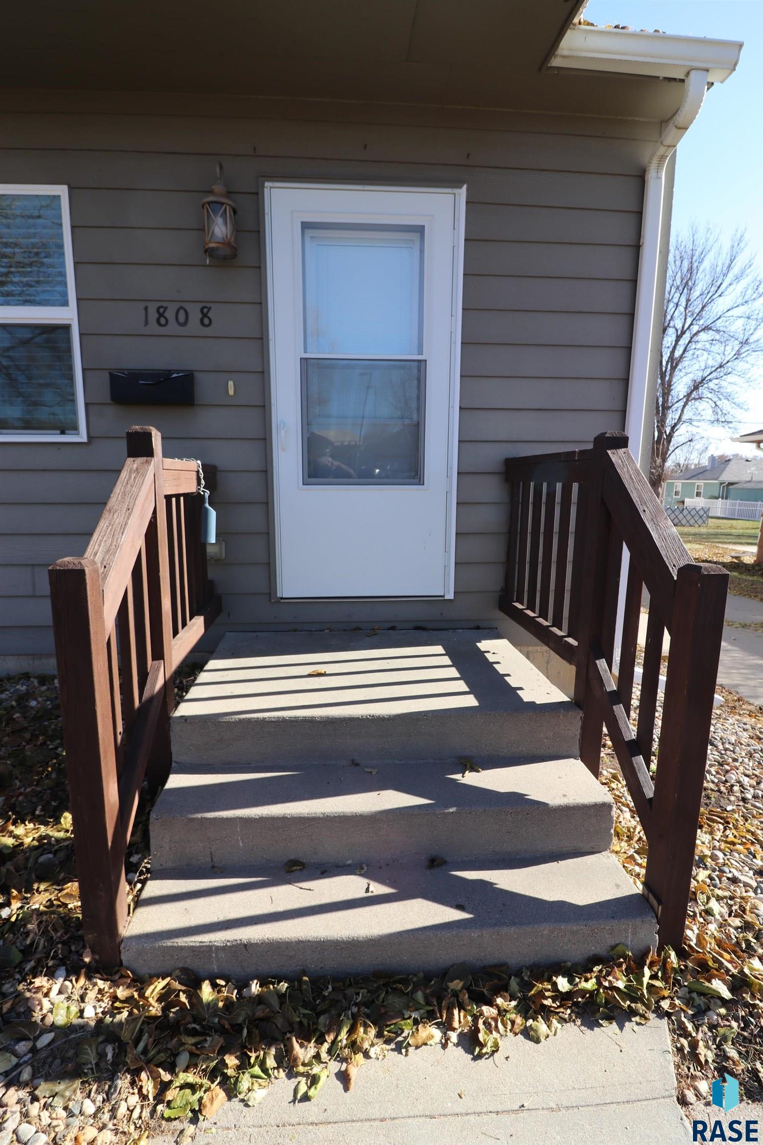 property viewer photo 1