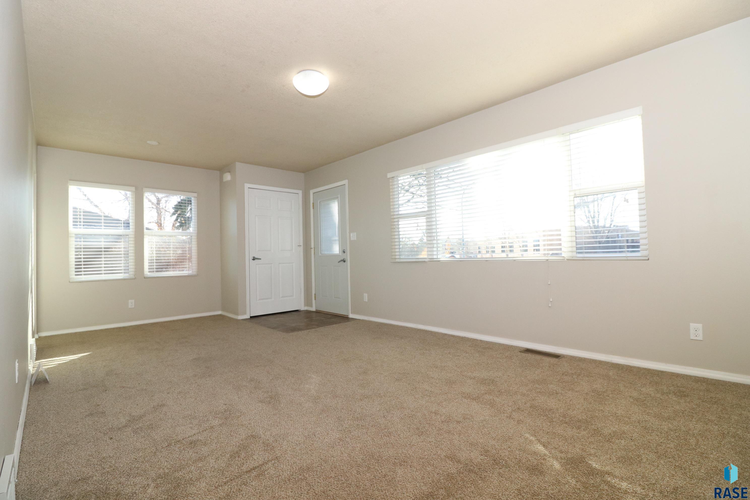 property viewer photo 10