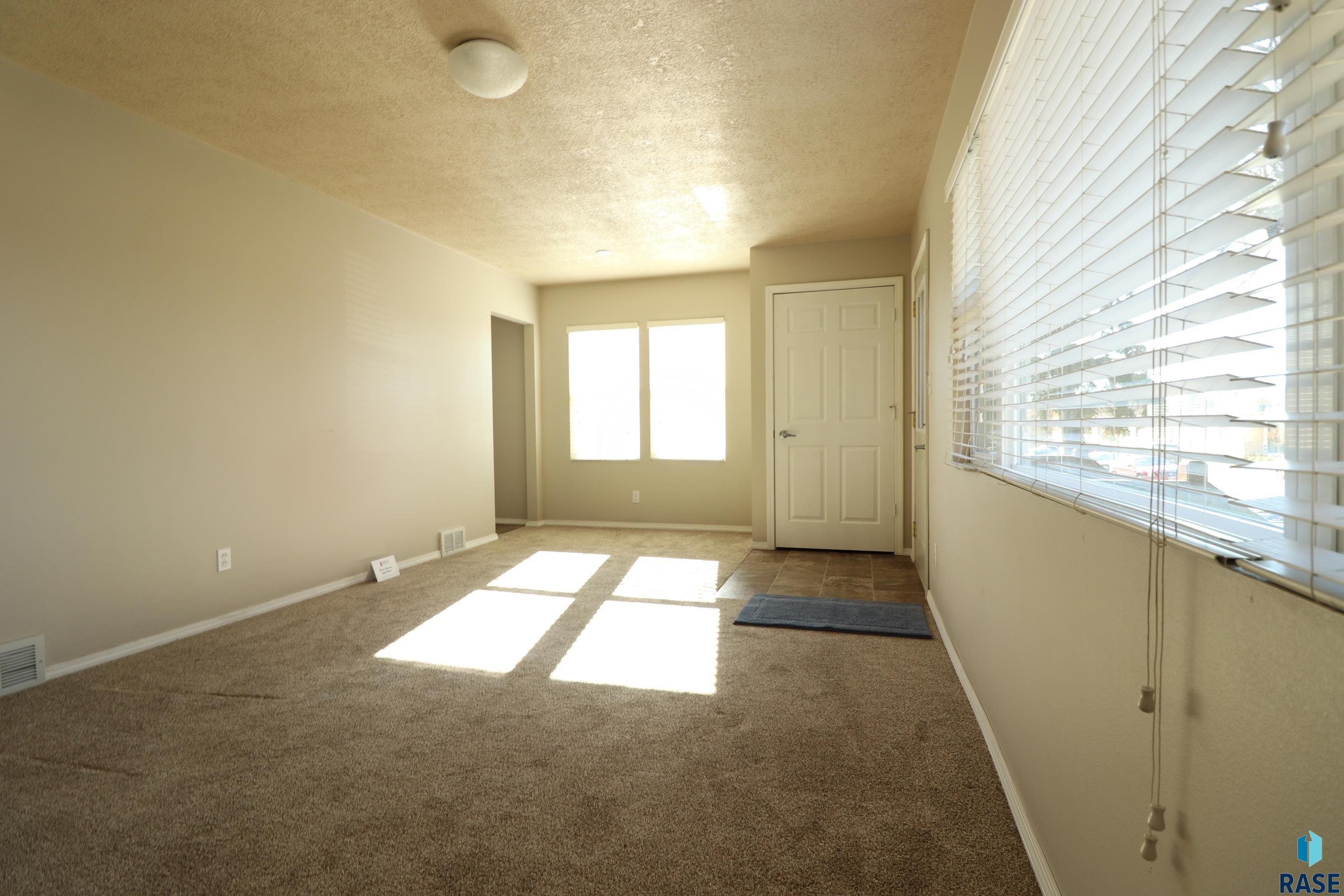 property viewer photo 11