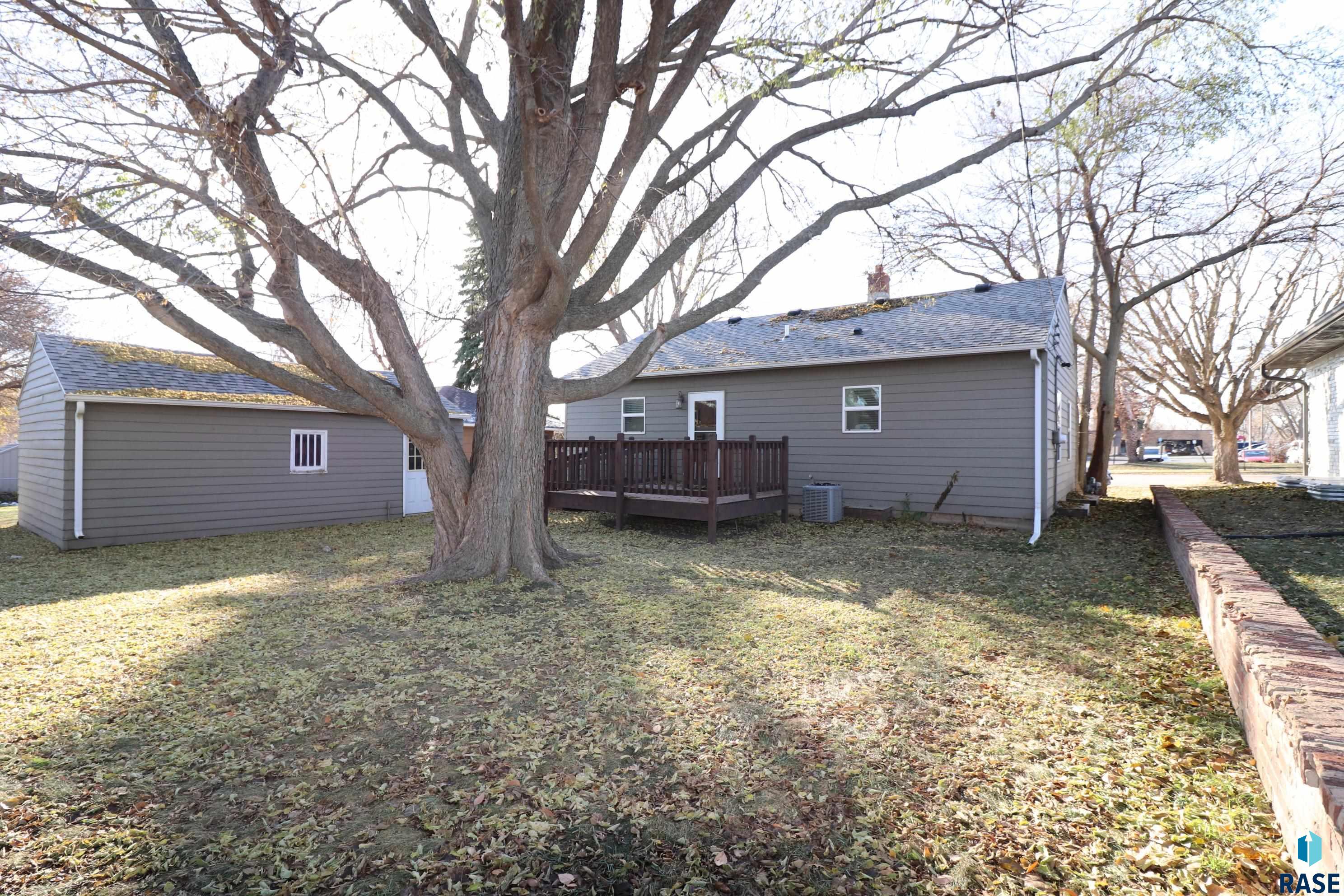 property viewer photo 2