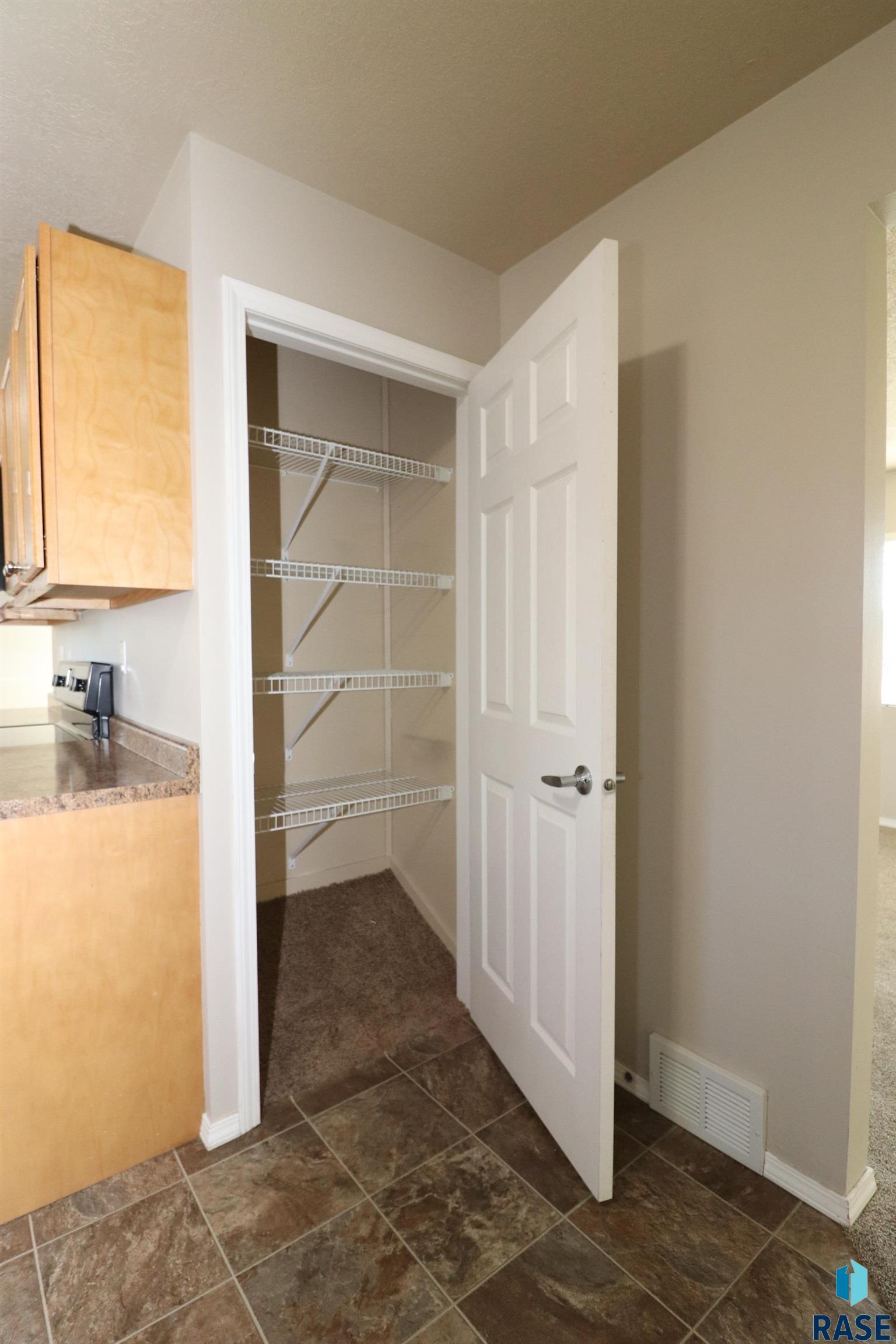 property viewer photo 20