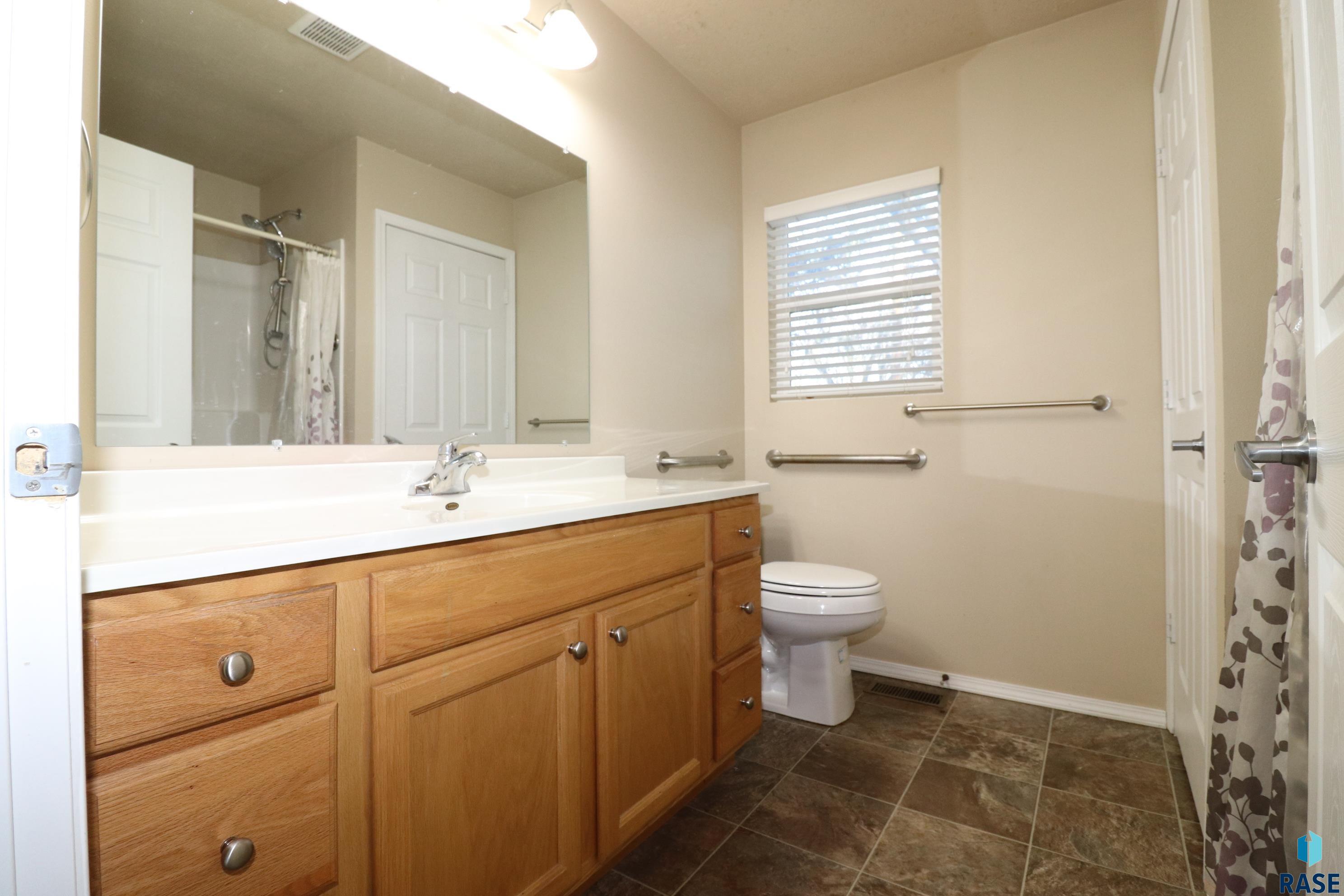 property viewer photo 24