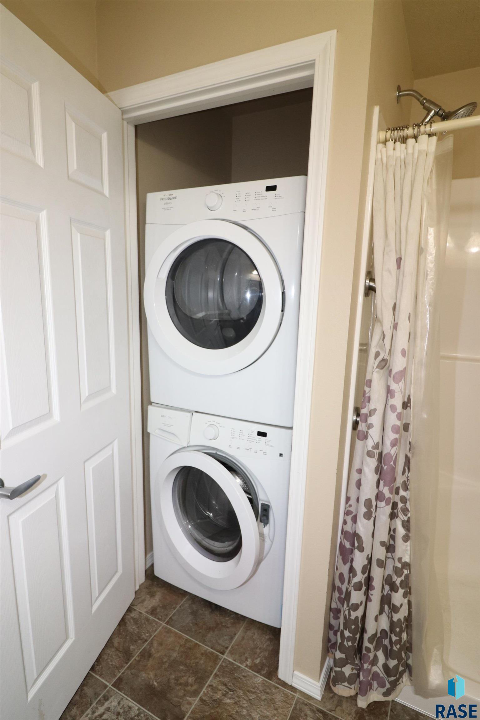 property viewer photo 27