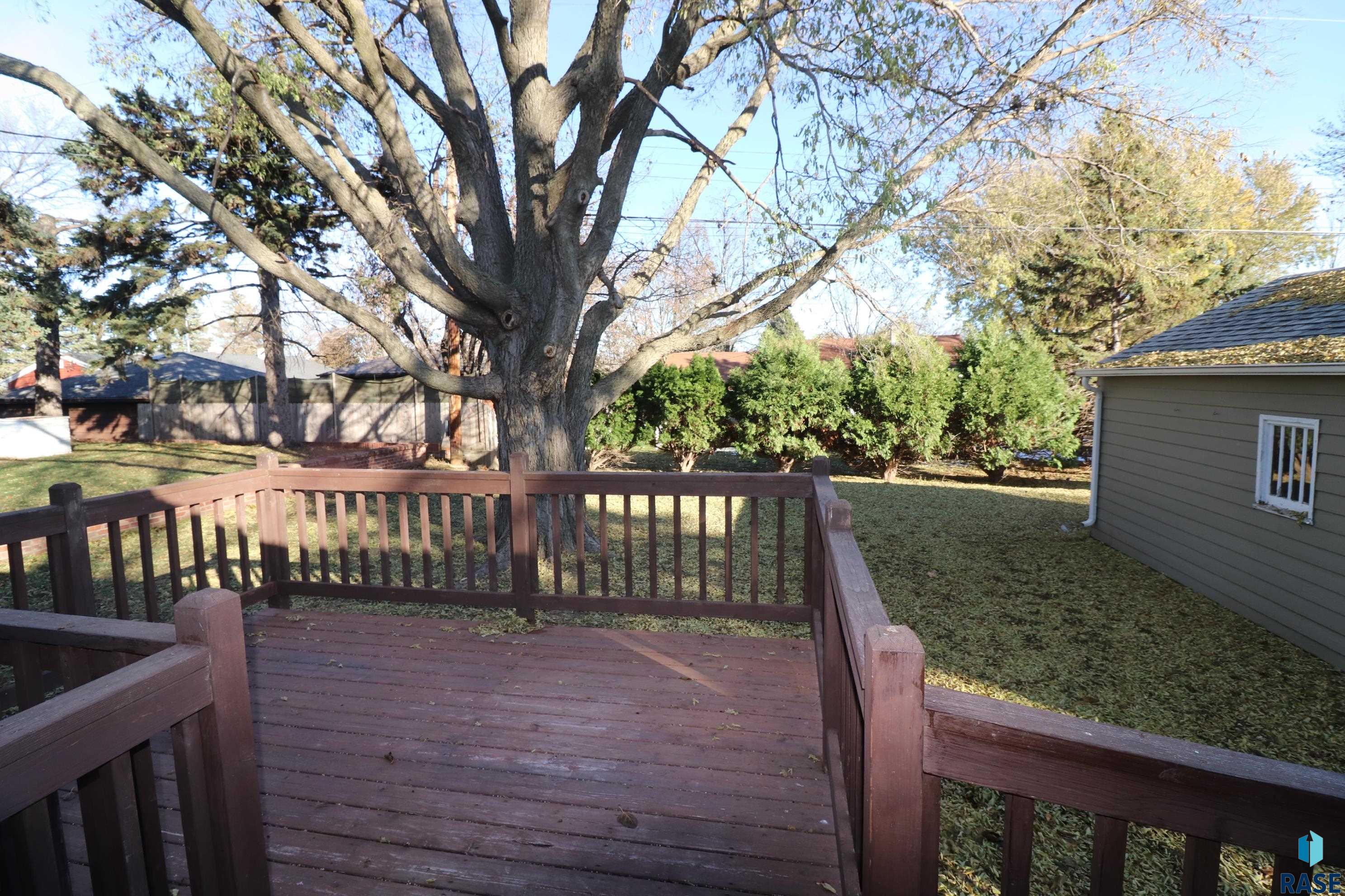 property viewer photo 5