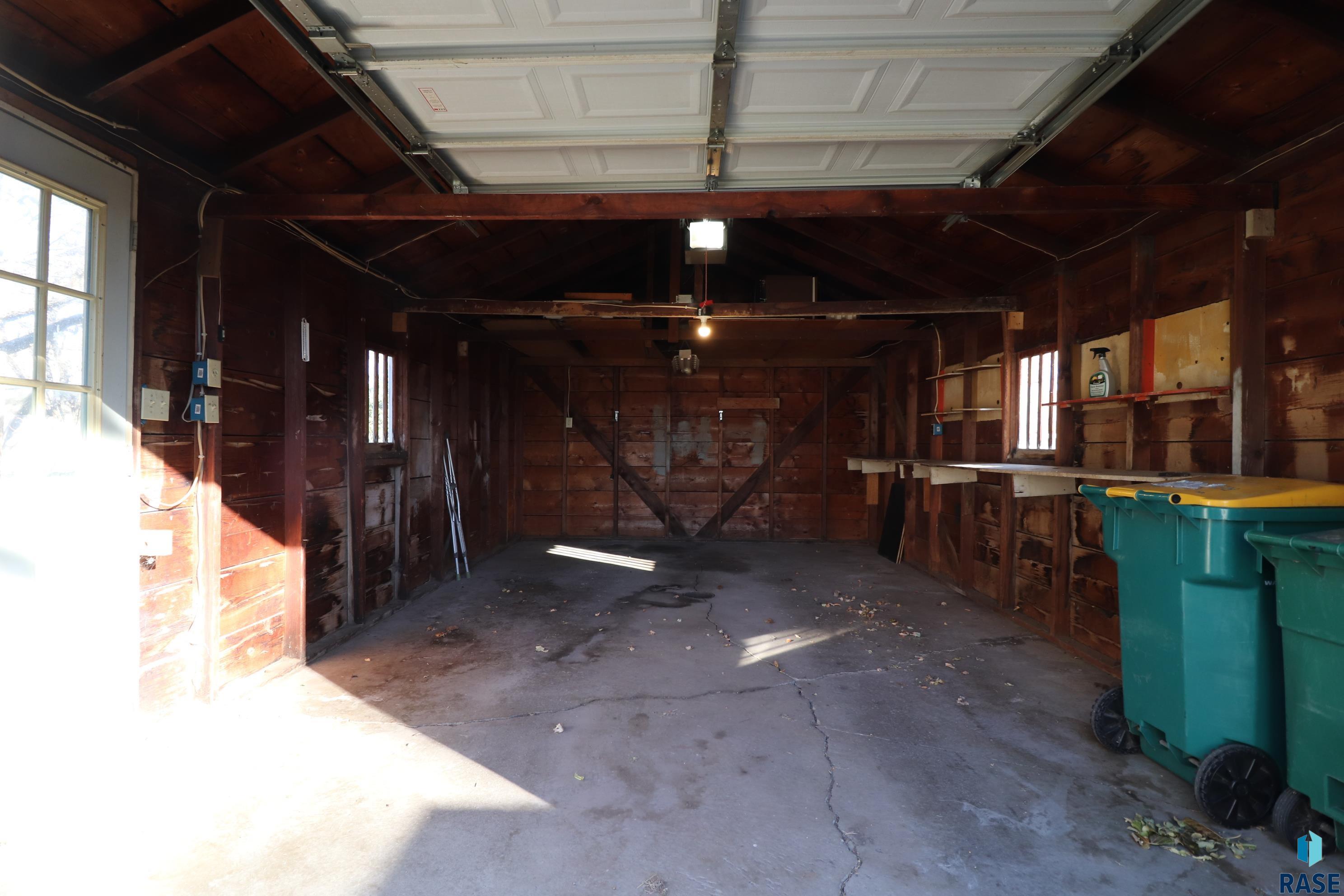 property viewer photo 8