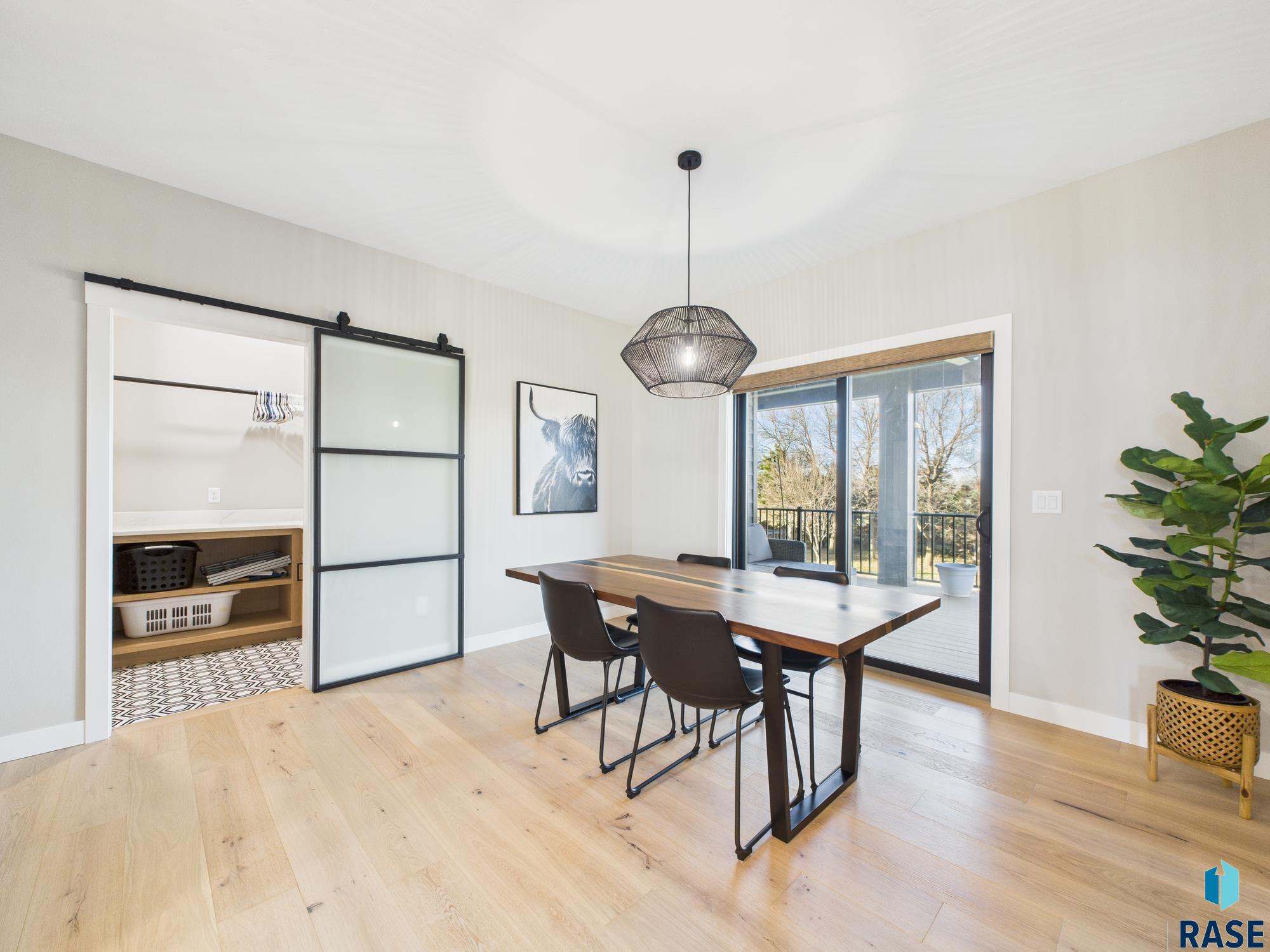 property viewer photo 12