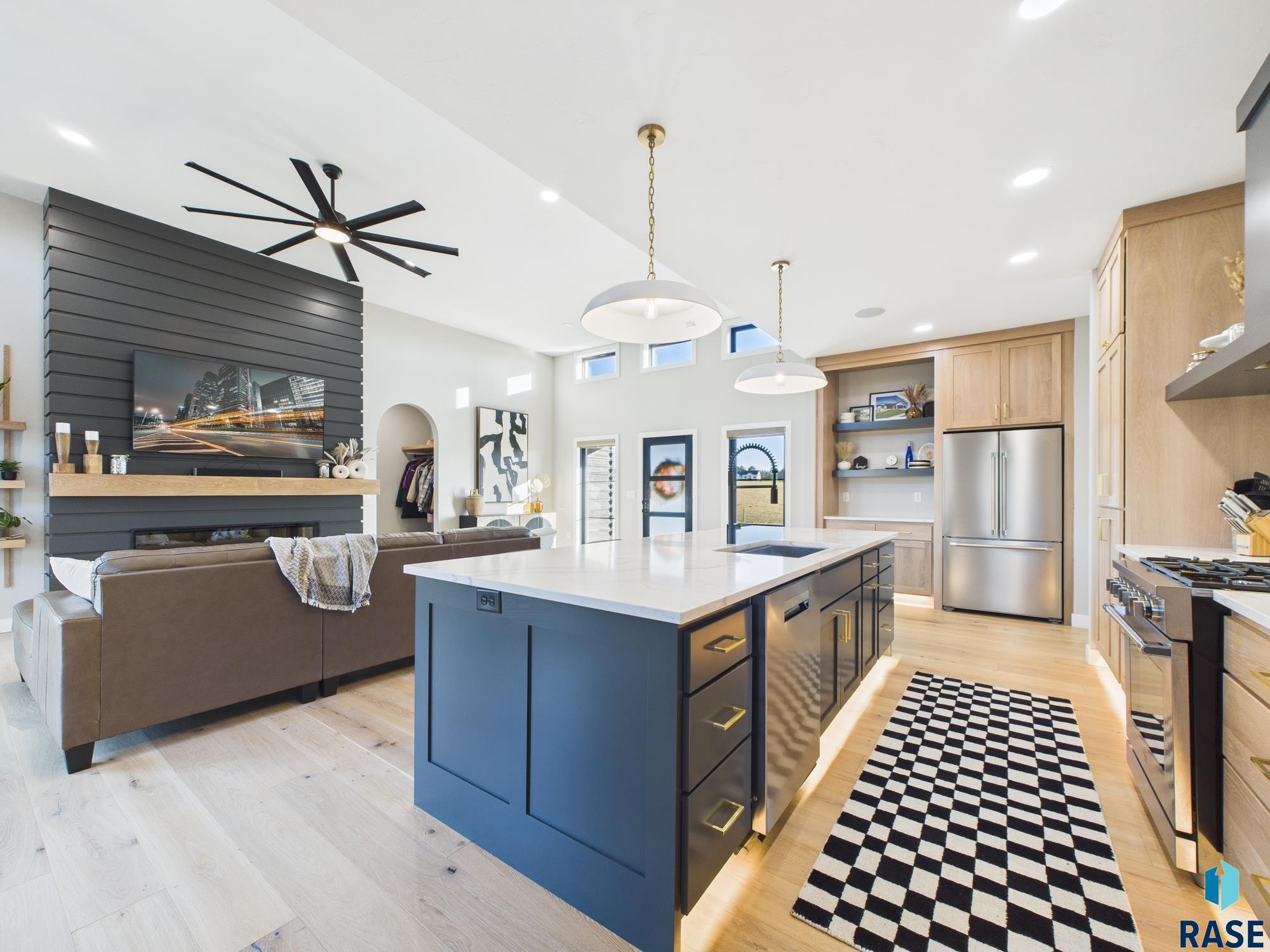 property viewer photo 15