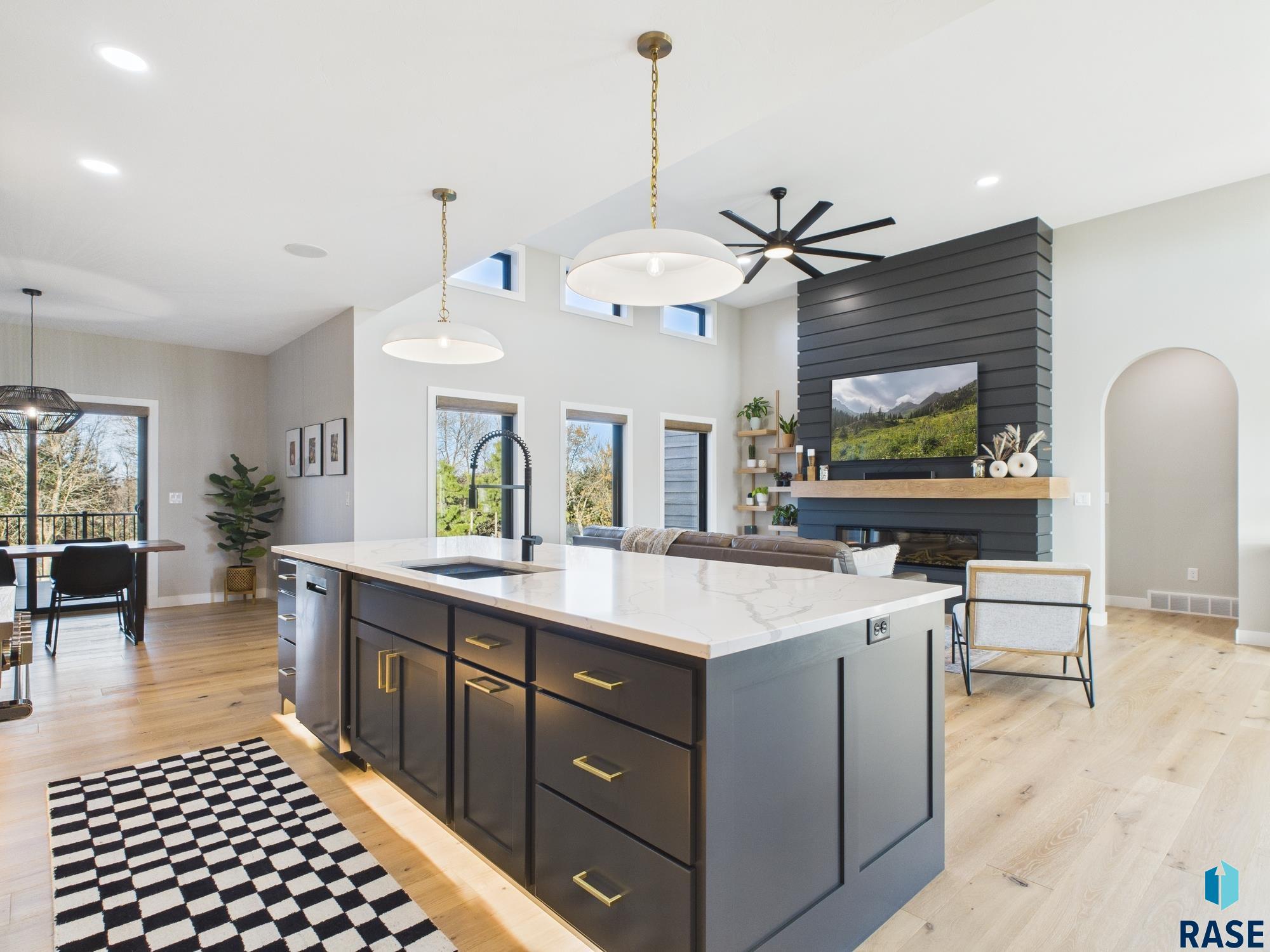 property viewer photo 19
