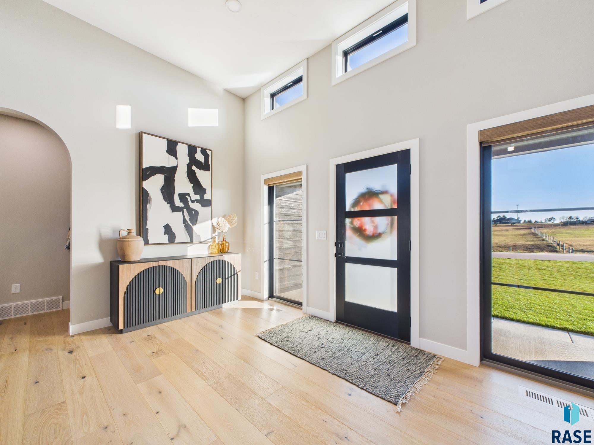 property viewer photo 2