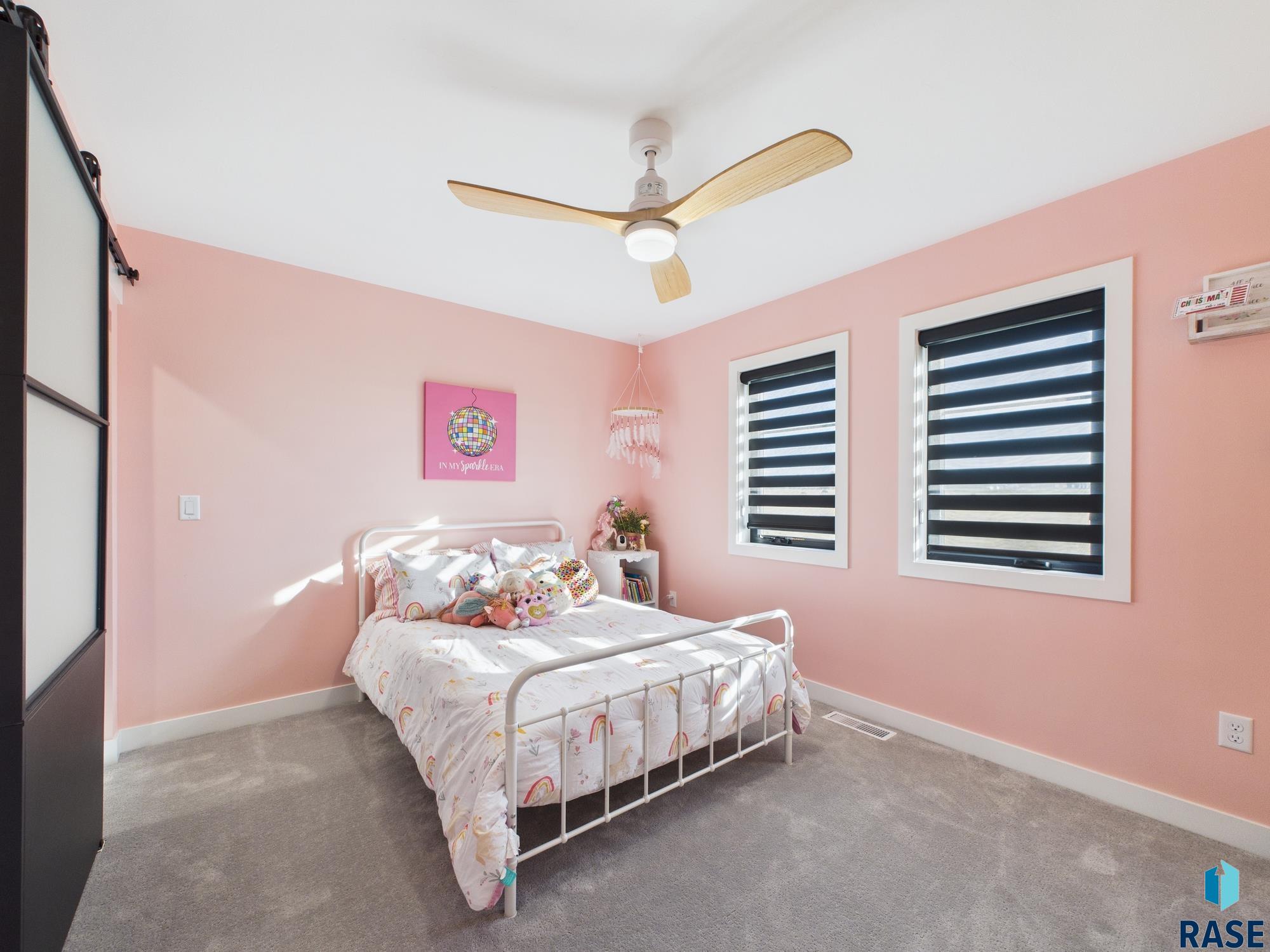 property viewer photo 22
