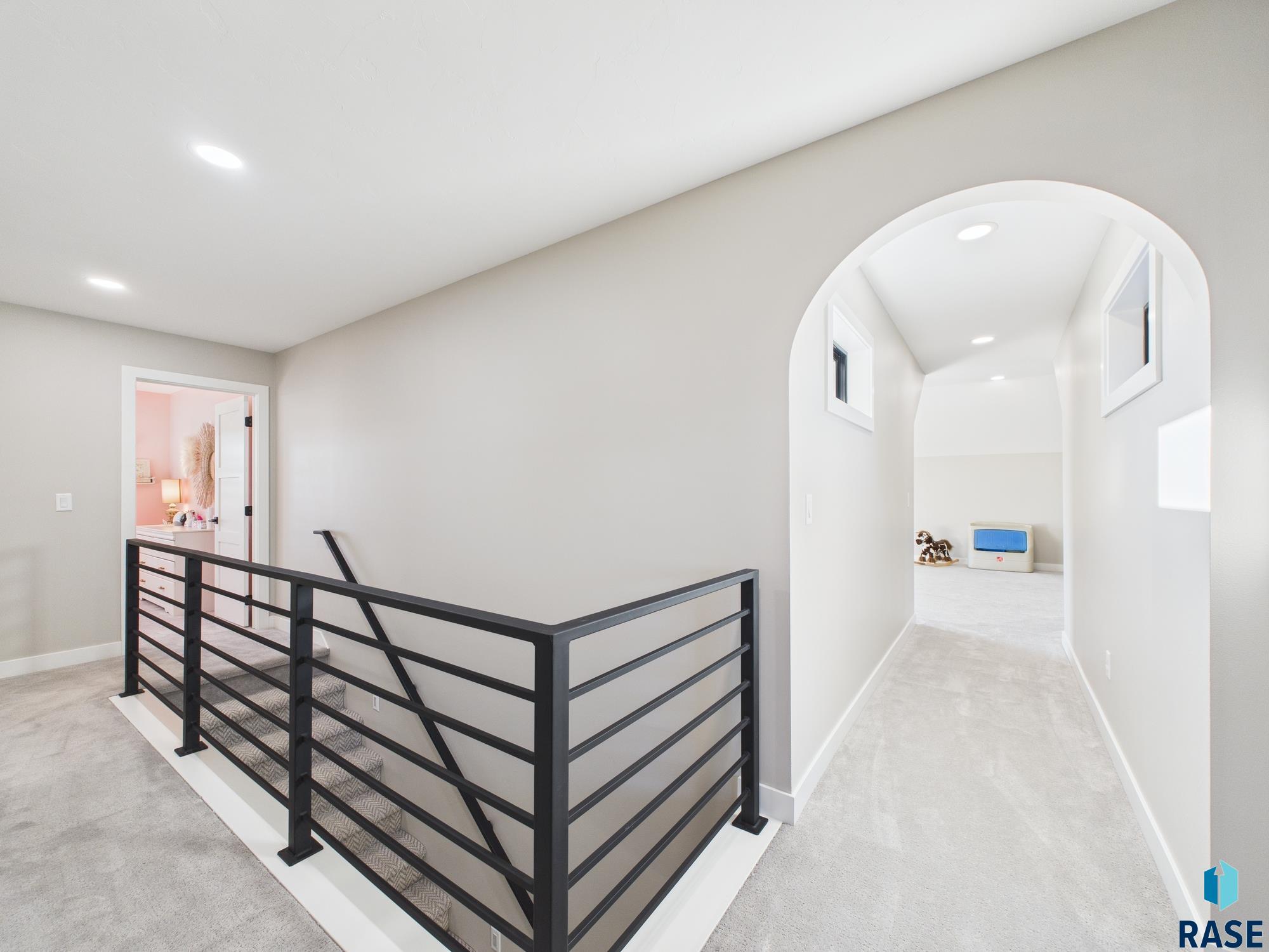 property viewer photo 25