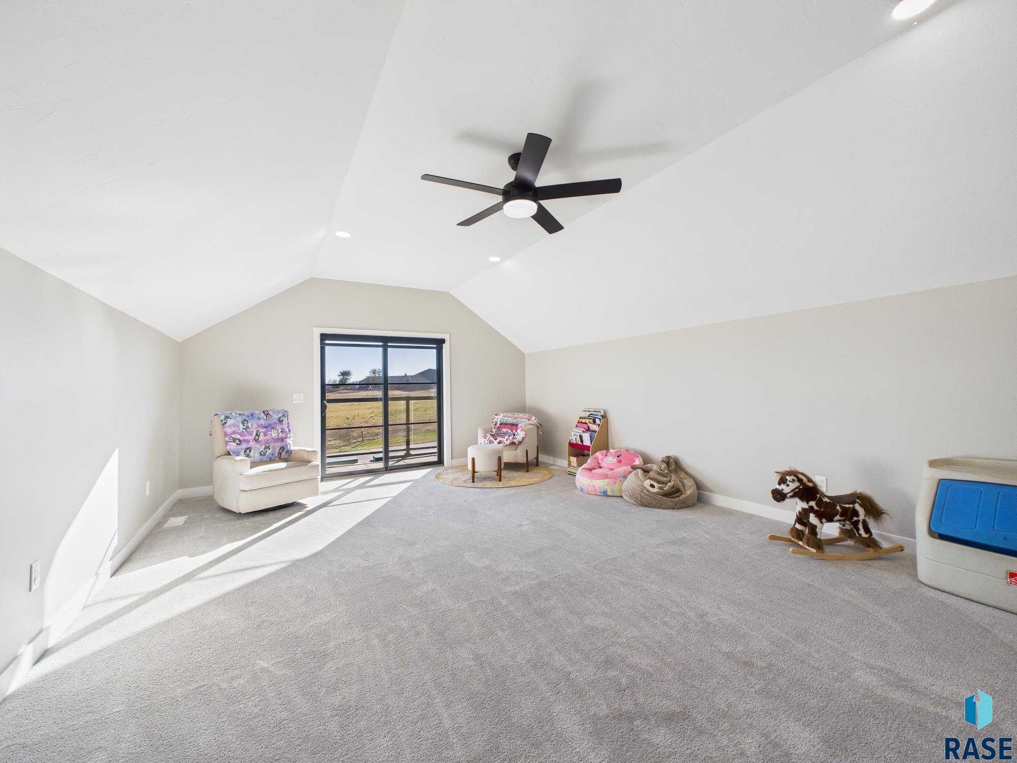 property viewer photo 29
