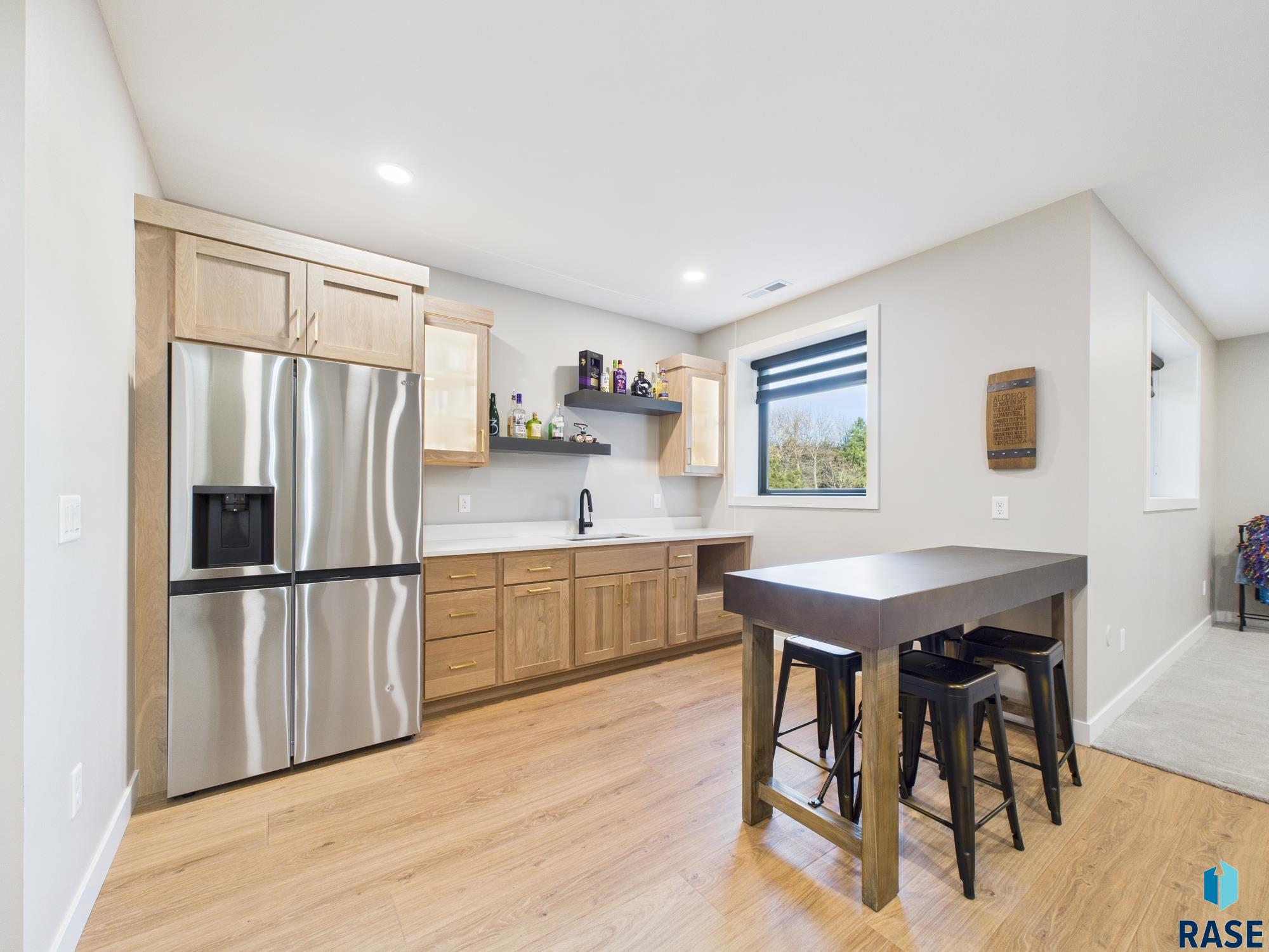 property viewer photo 36