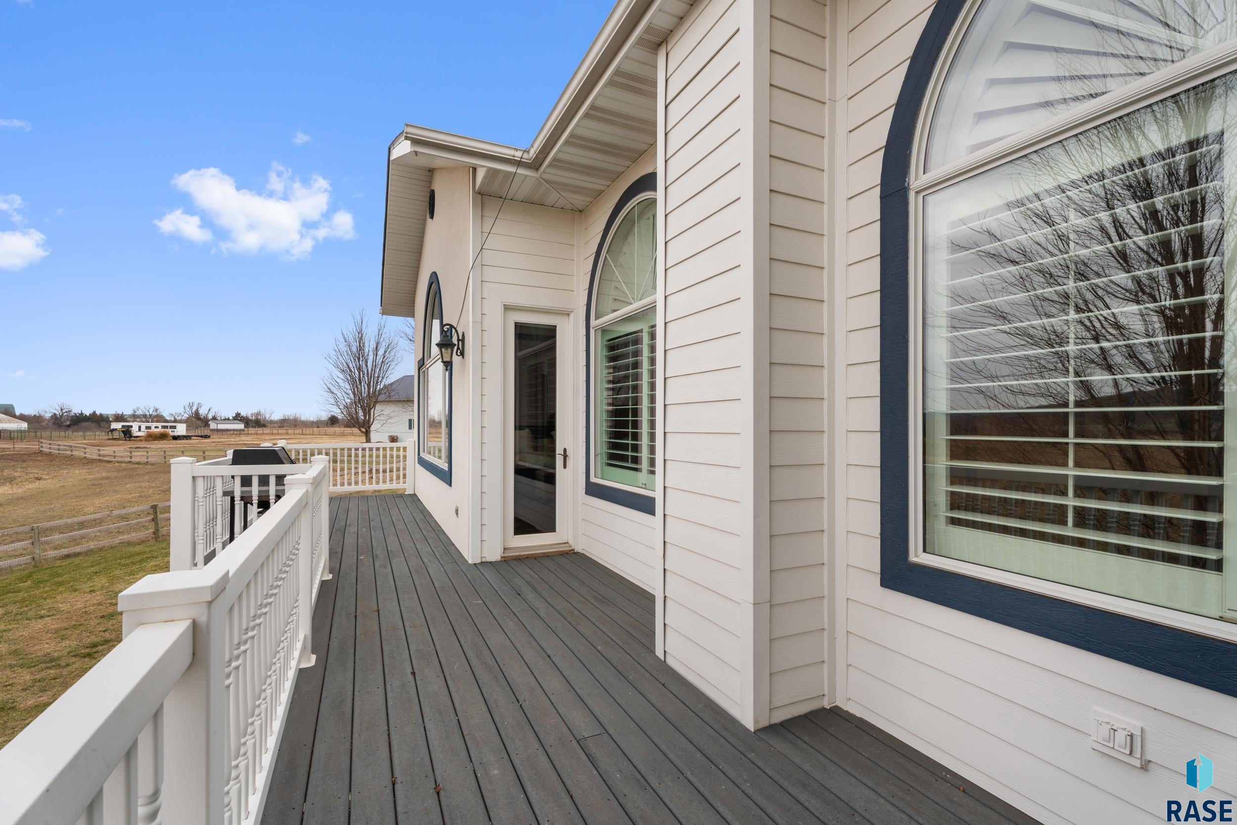 main property photo 50
