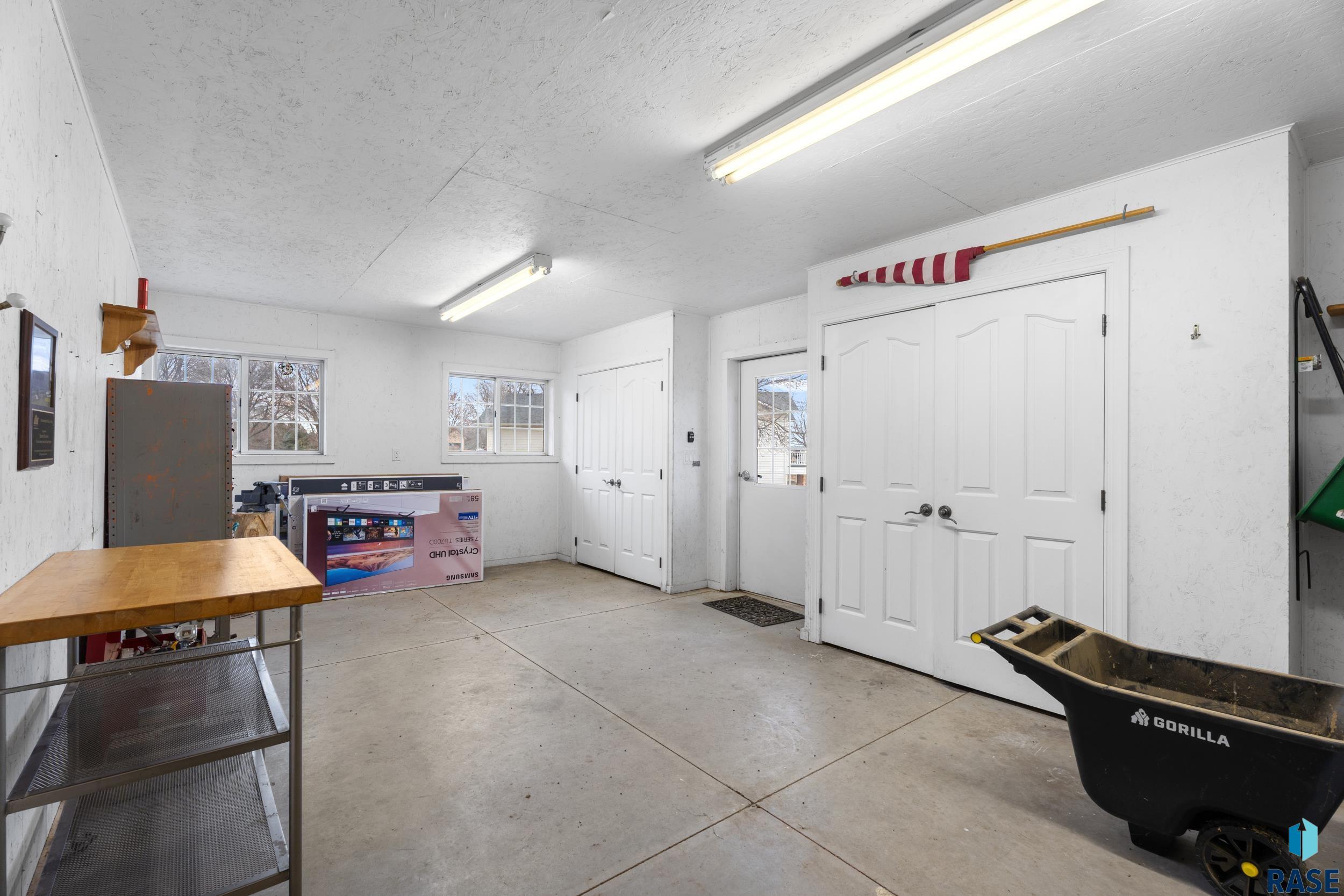 main property photo 79