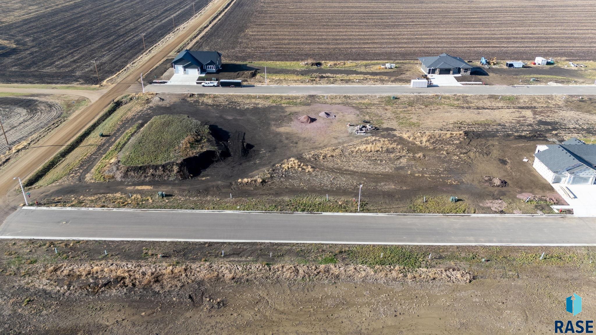 main property photo 13