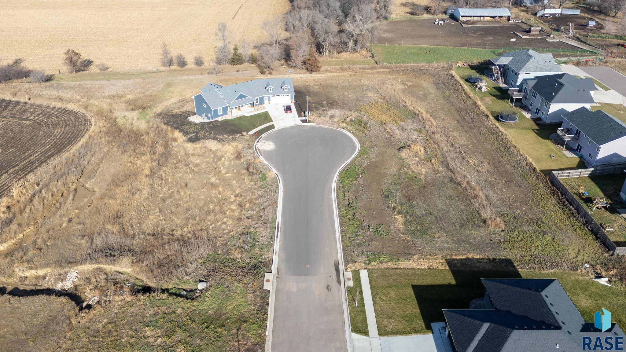 main property photo 24