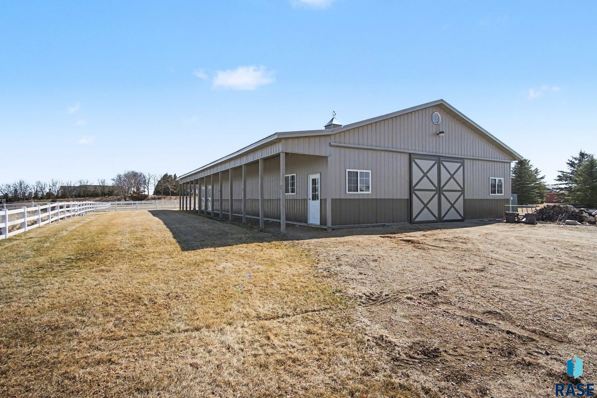 main property photo 48
