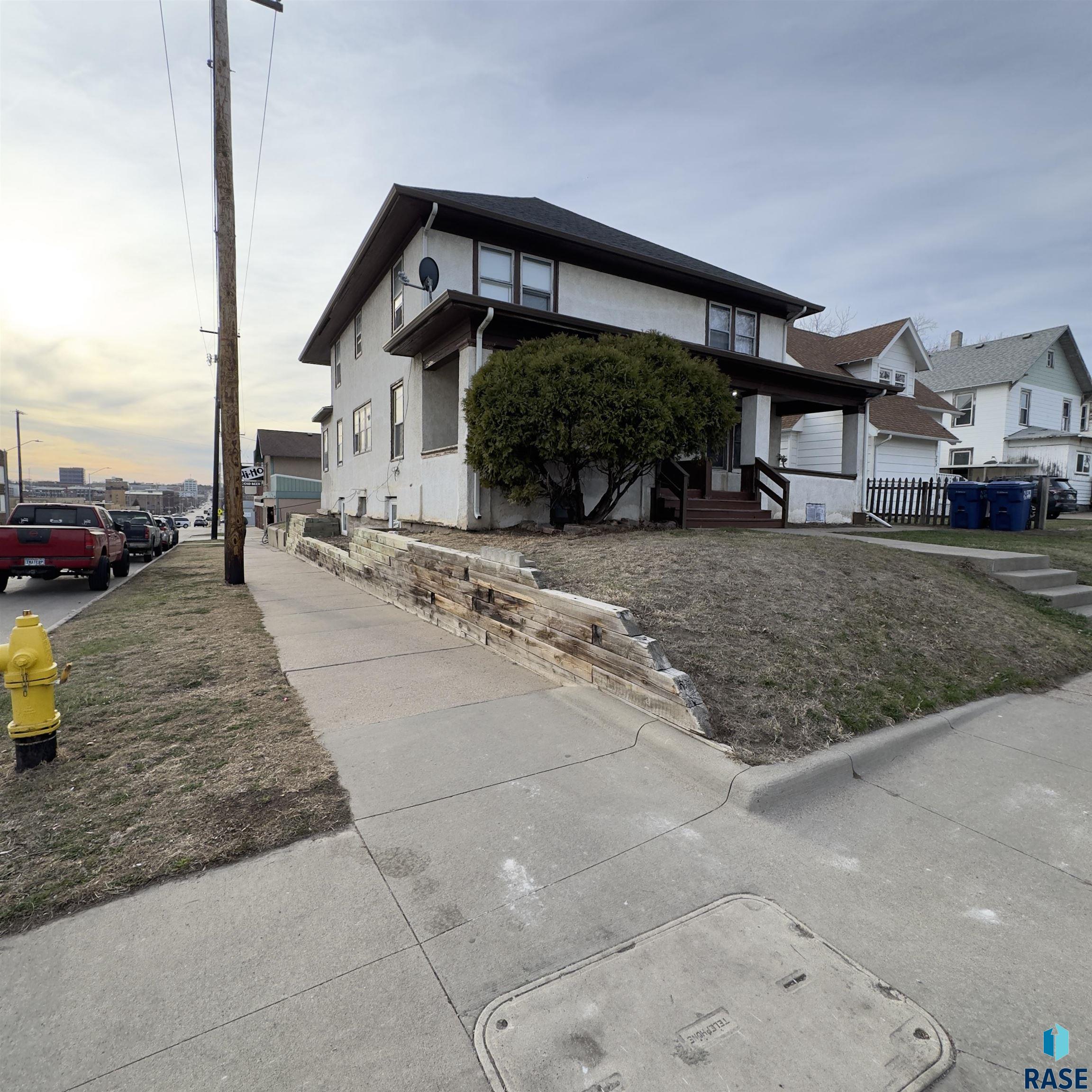 main property photo 2