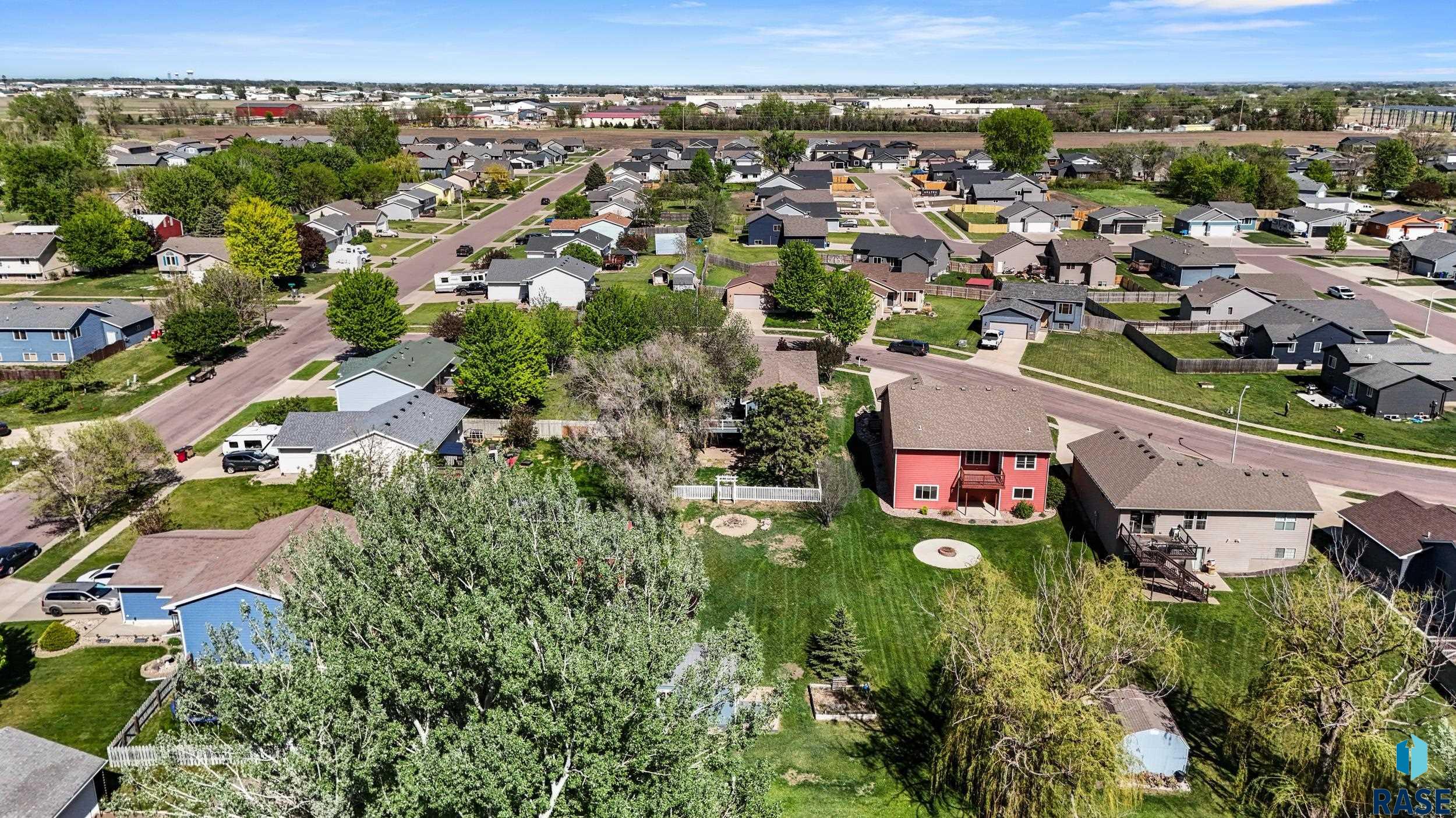 main property photo 50