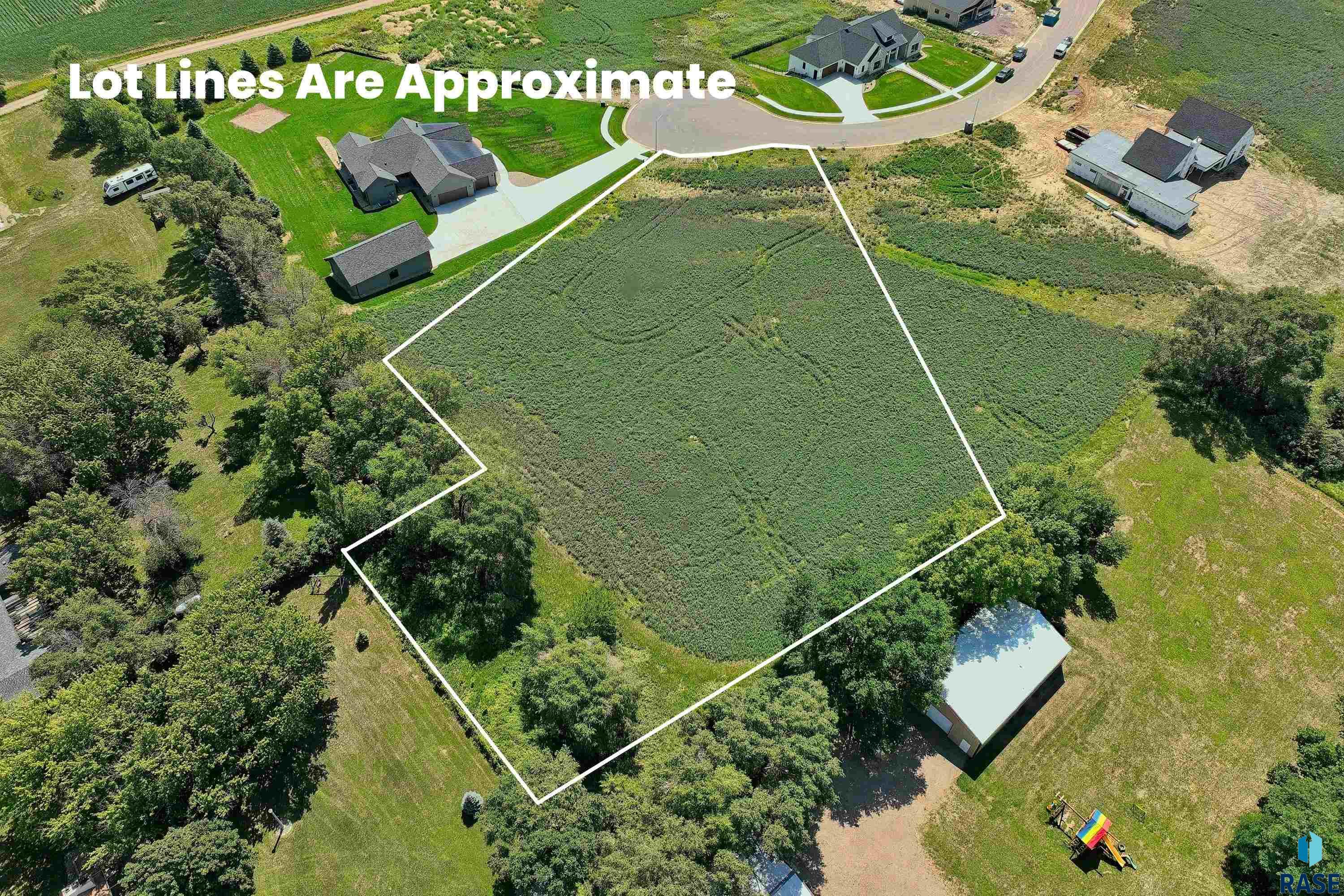 main property photo 11