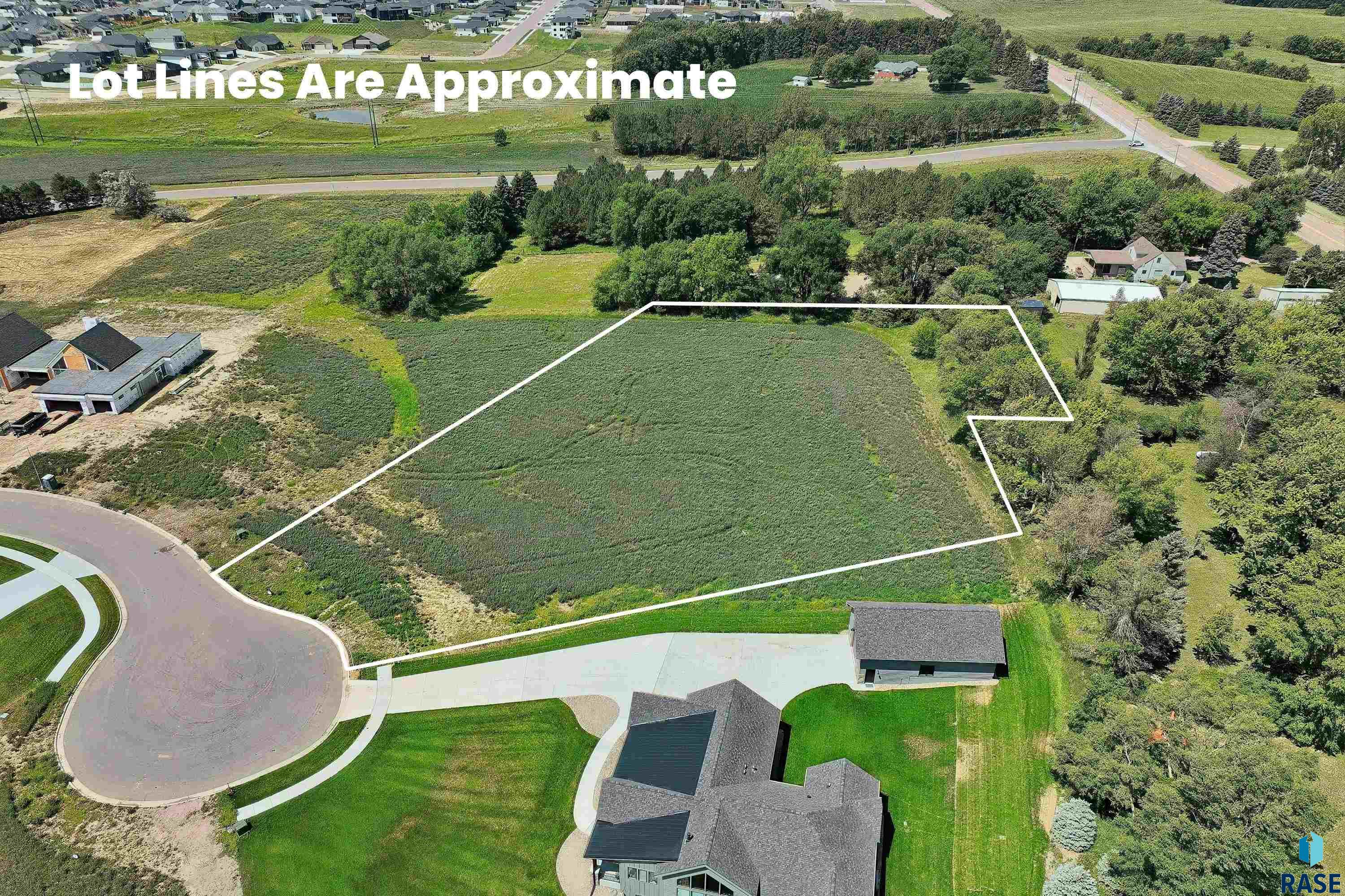 main property photo 14