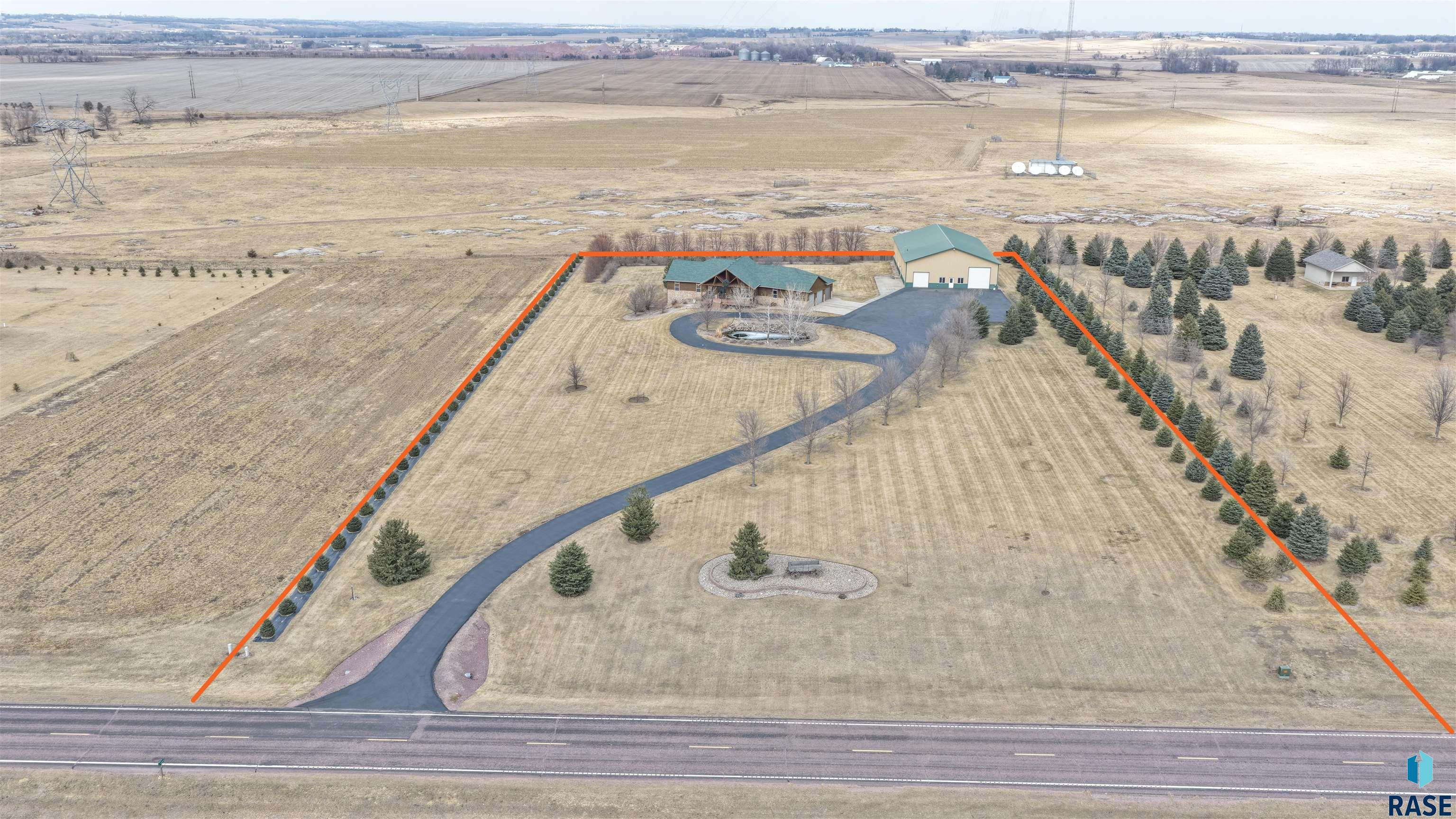 main property photo 6