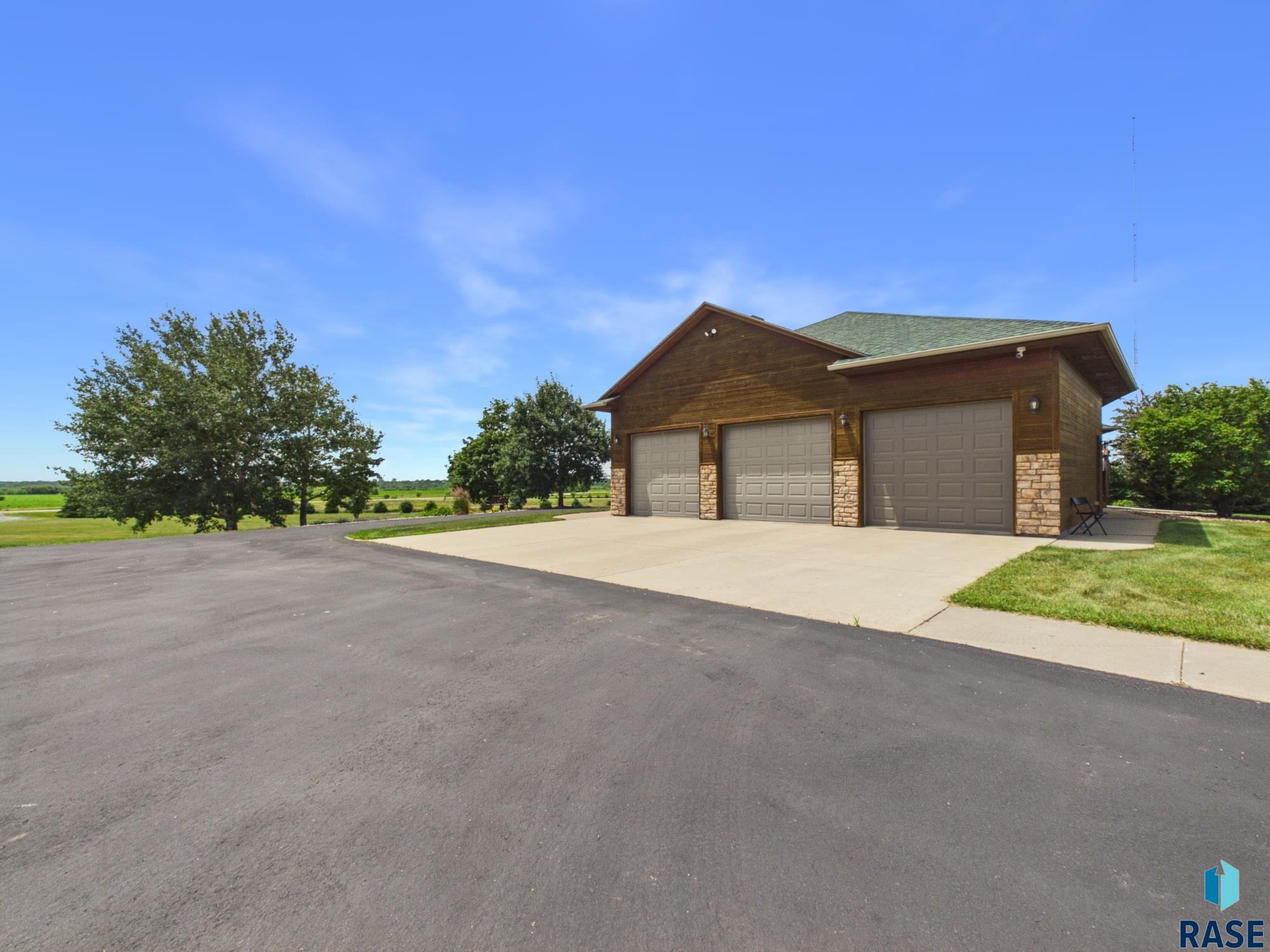 main property photo 78