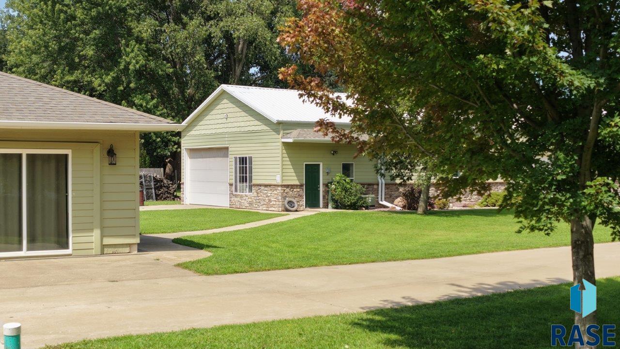 main property photo 77