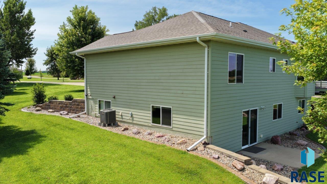 main property photo 88