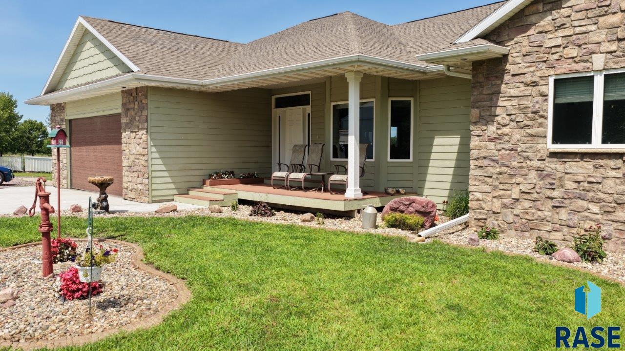 main property photo 90