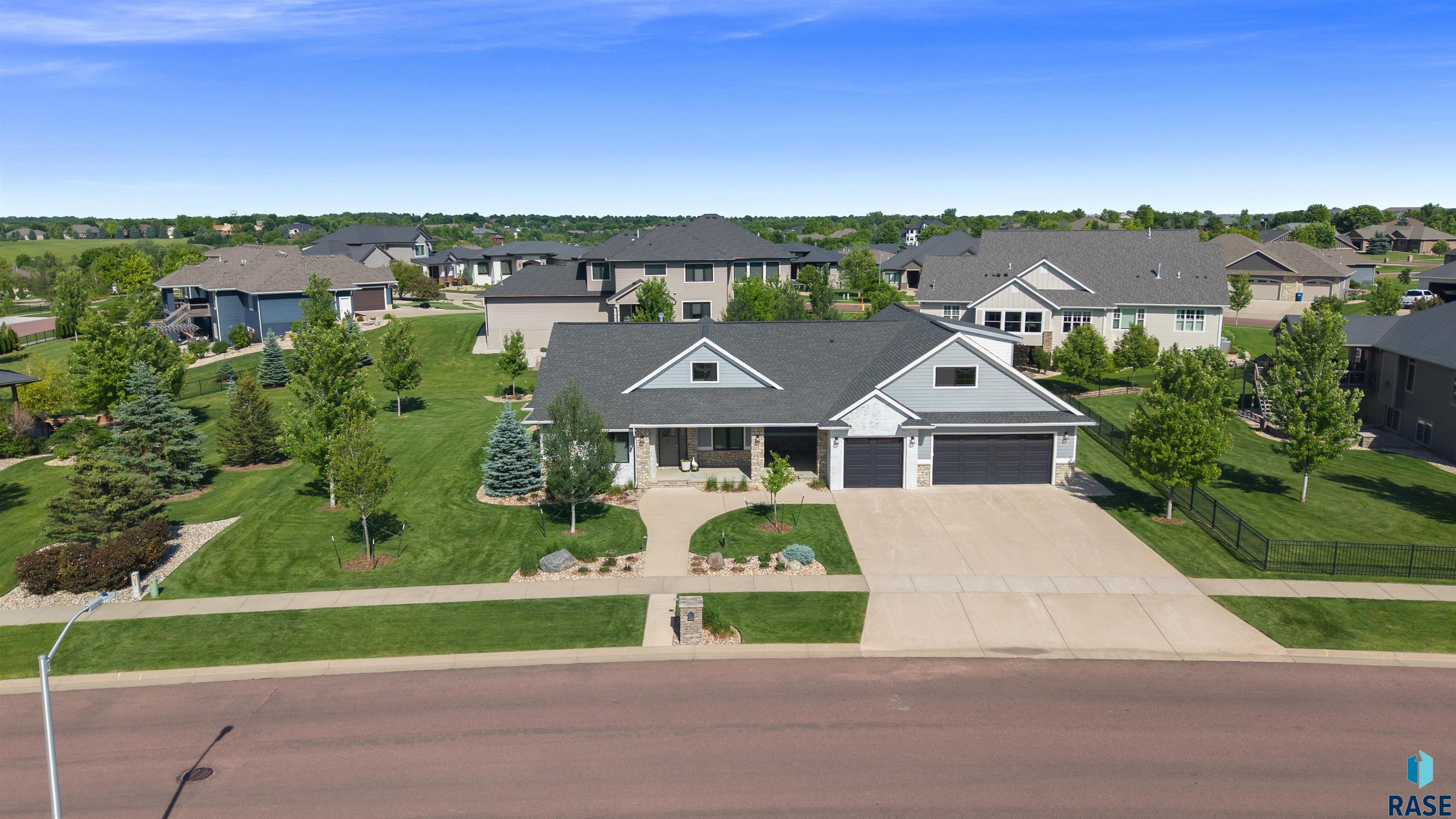 main property photo 78