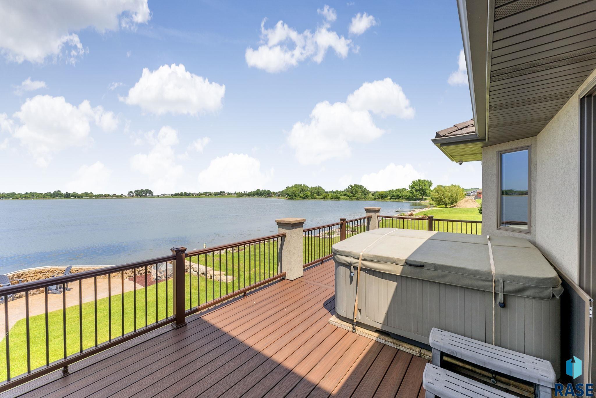 main property photo 40
