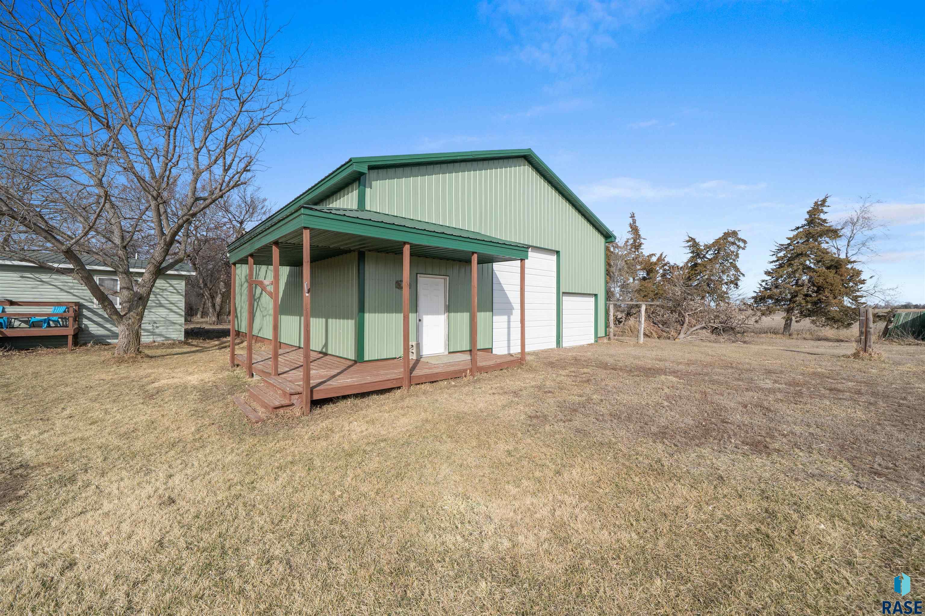 main property photo 17