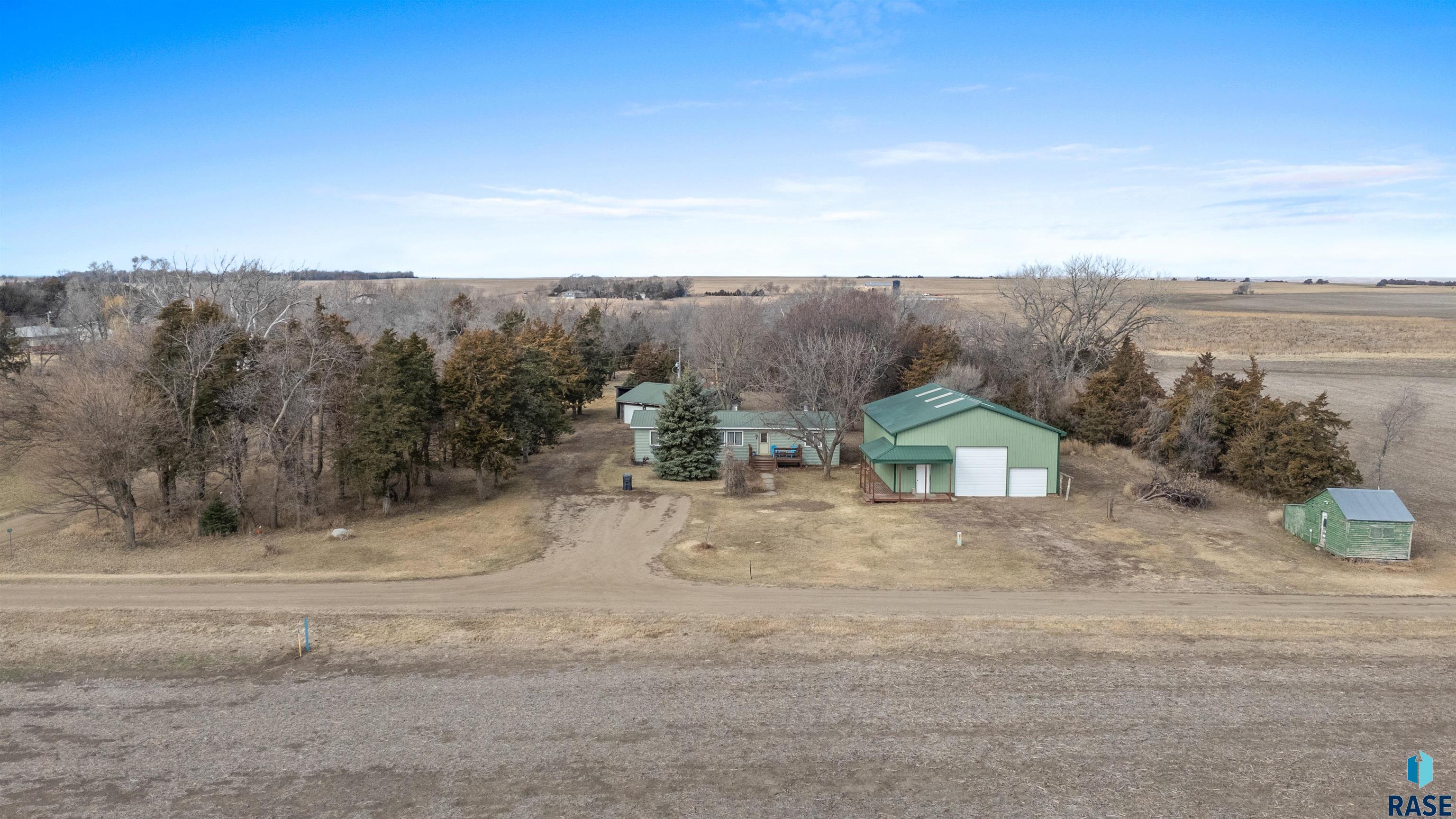 main property photo 25