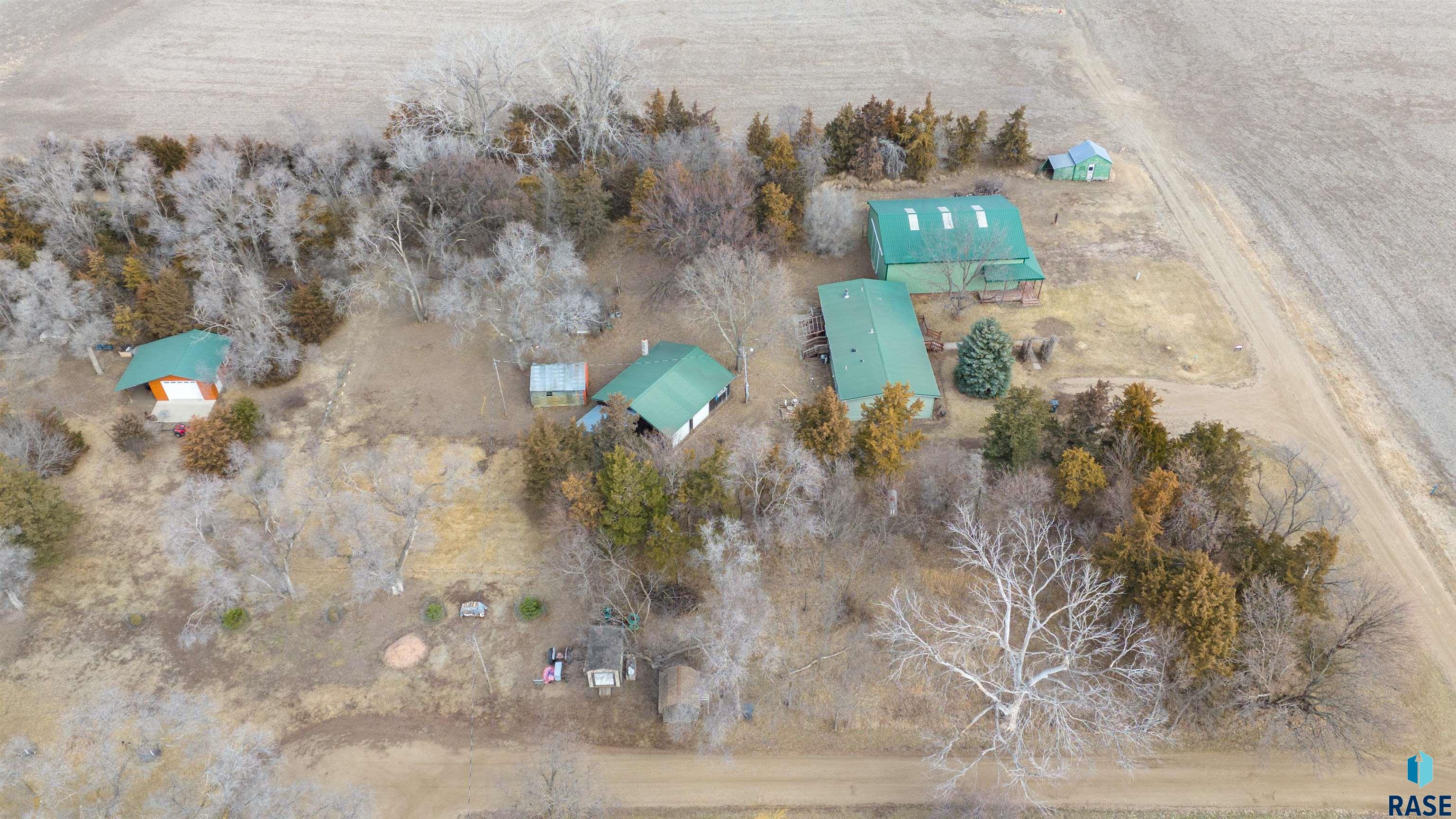 main property photo 27