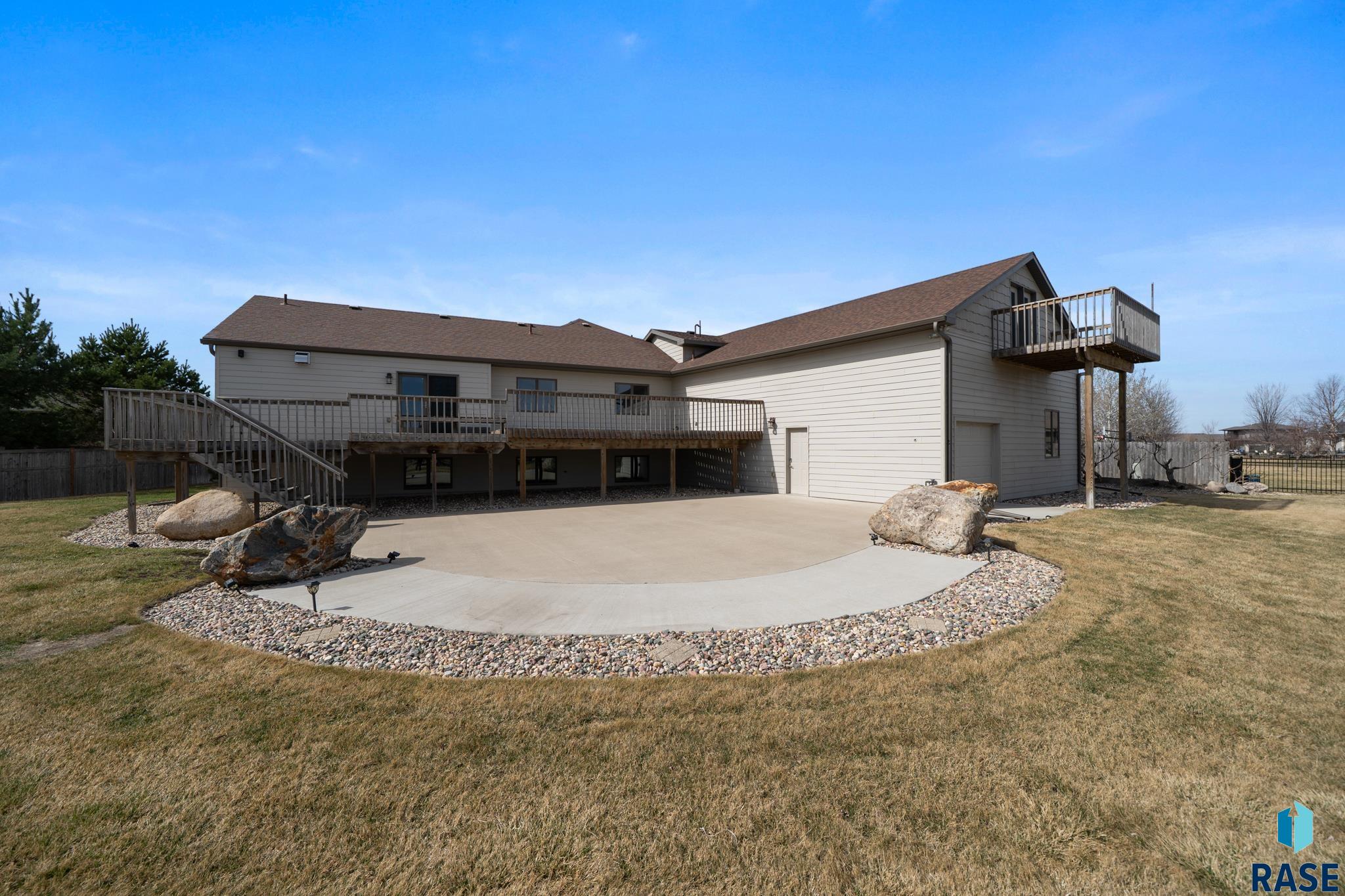 main property photo 59