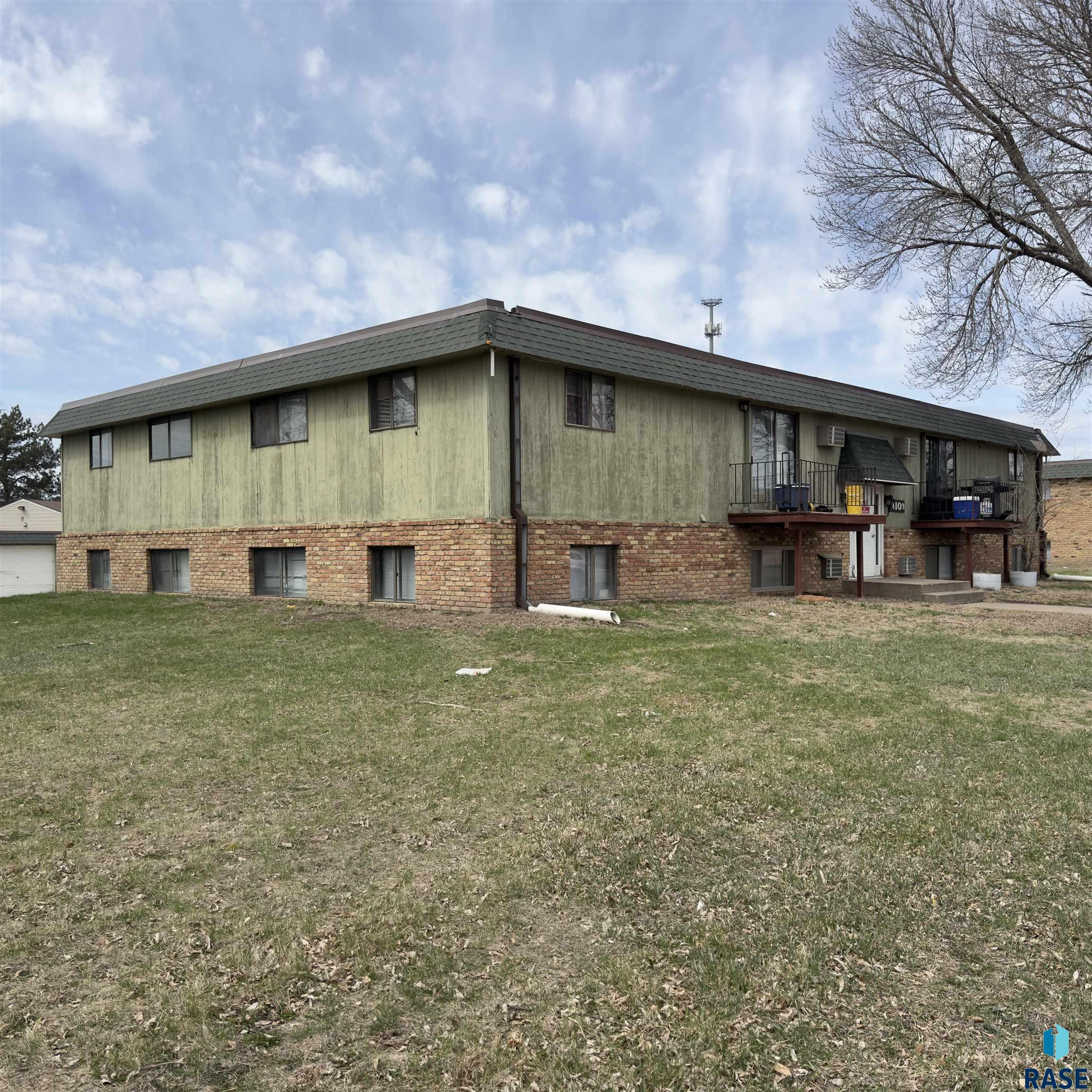 main property photo 8