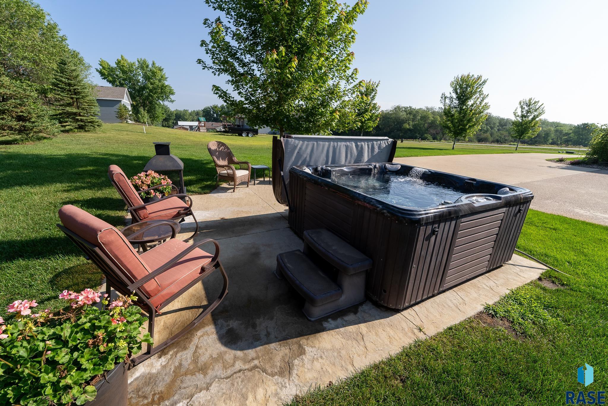 main property photo 37