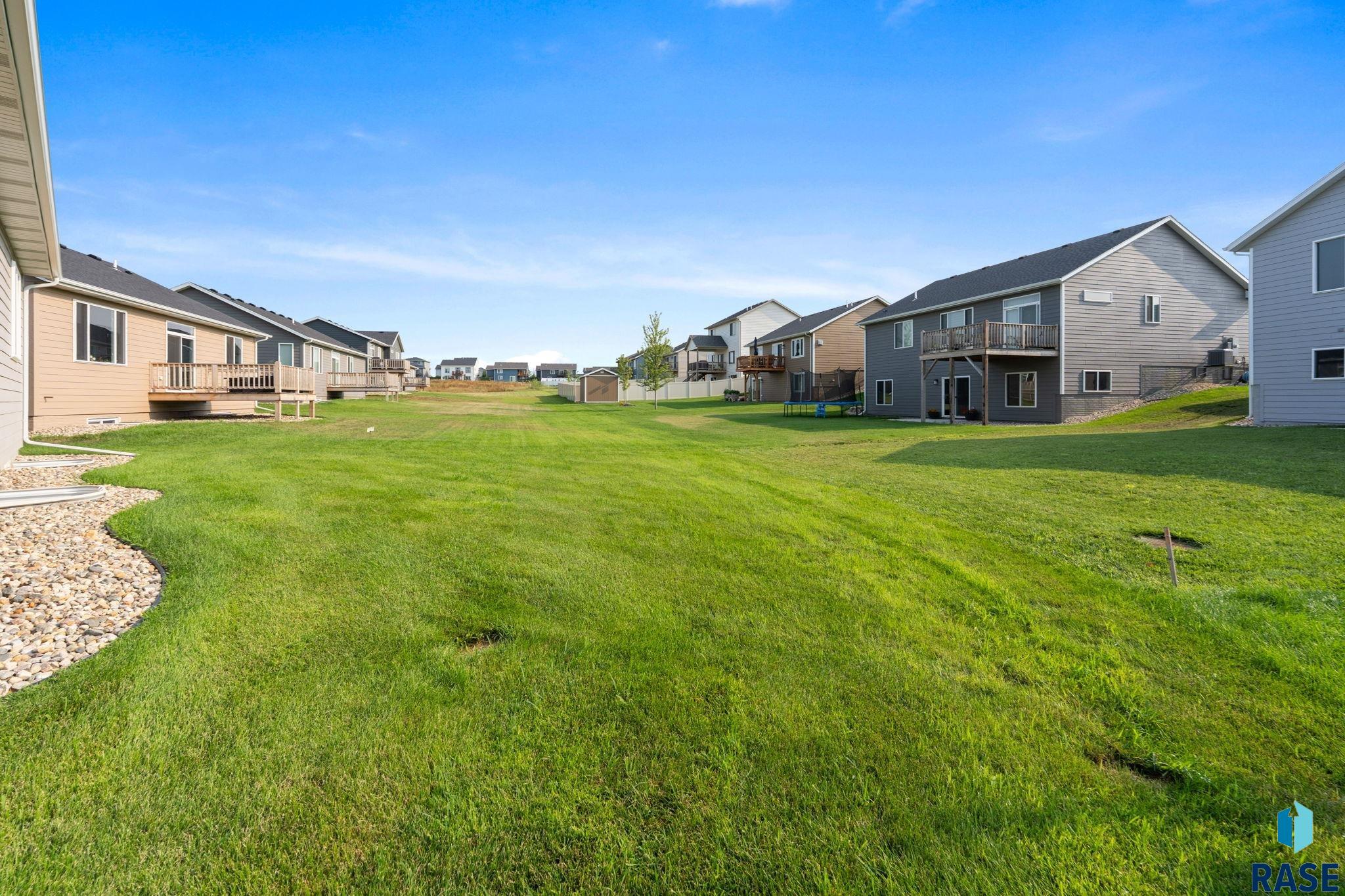 main property photo 50