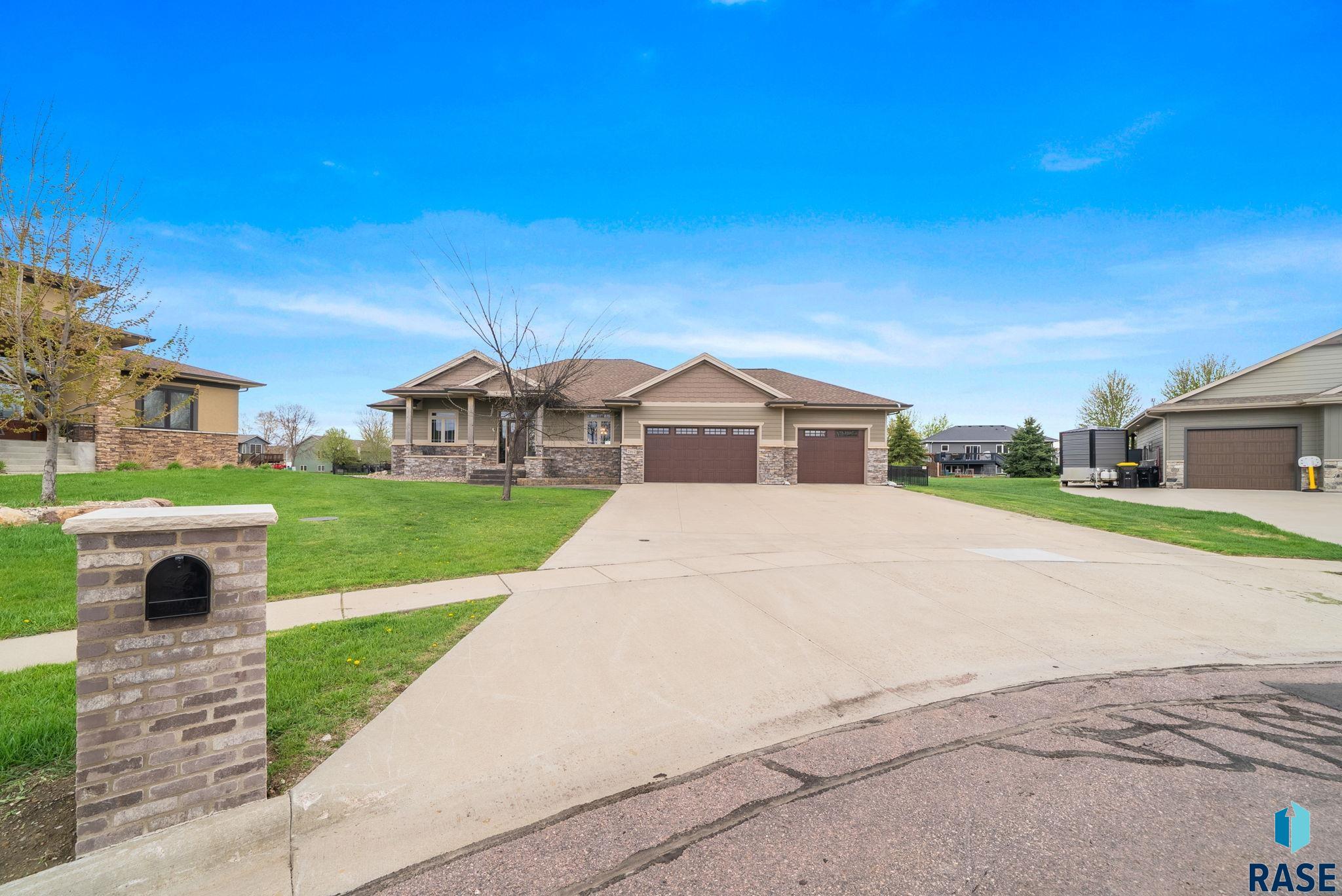 main property photo 74
