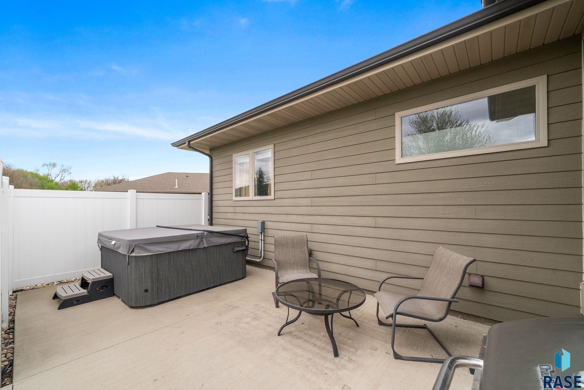 main property photo 76
